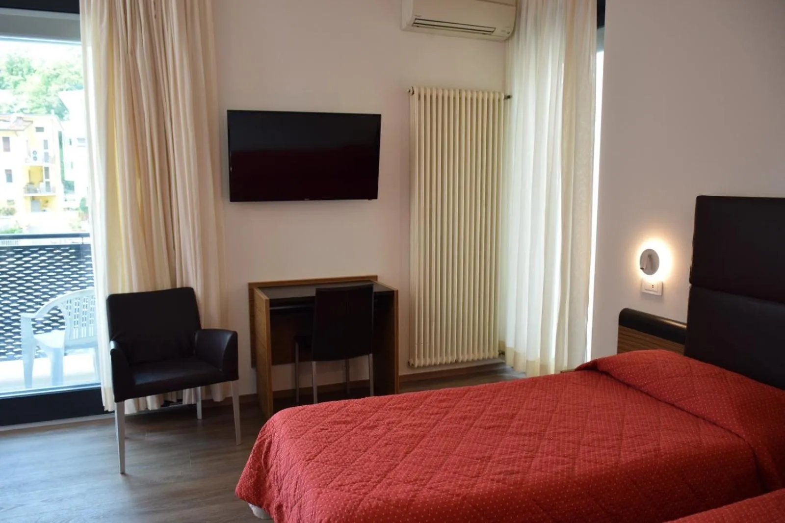 Bed in Albergo Valle d'Oro