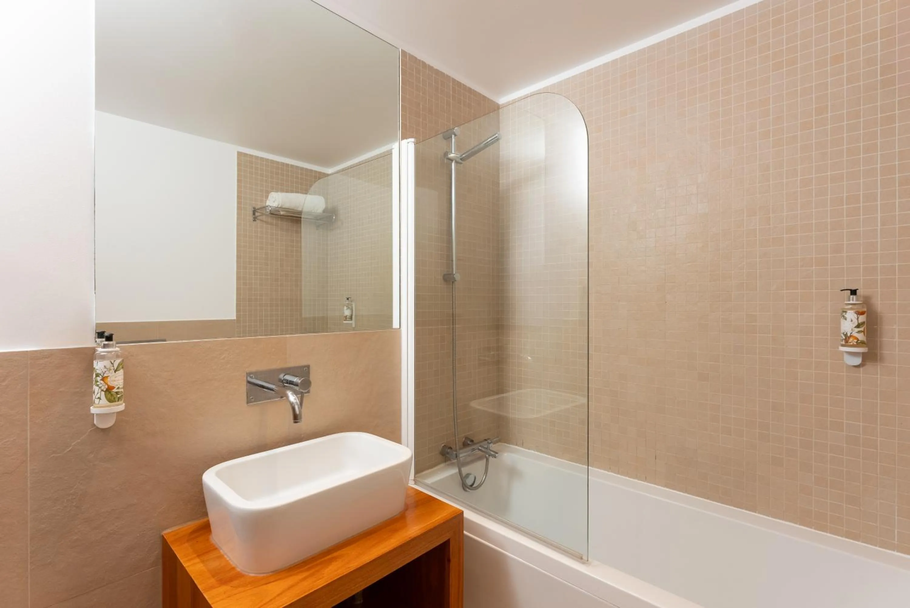 Eden Villas & Apartments