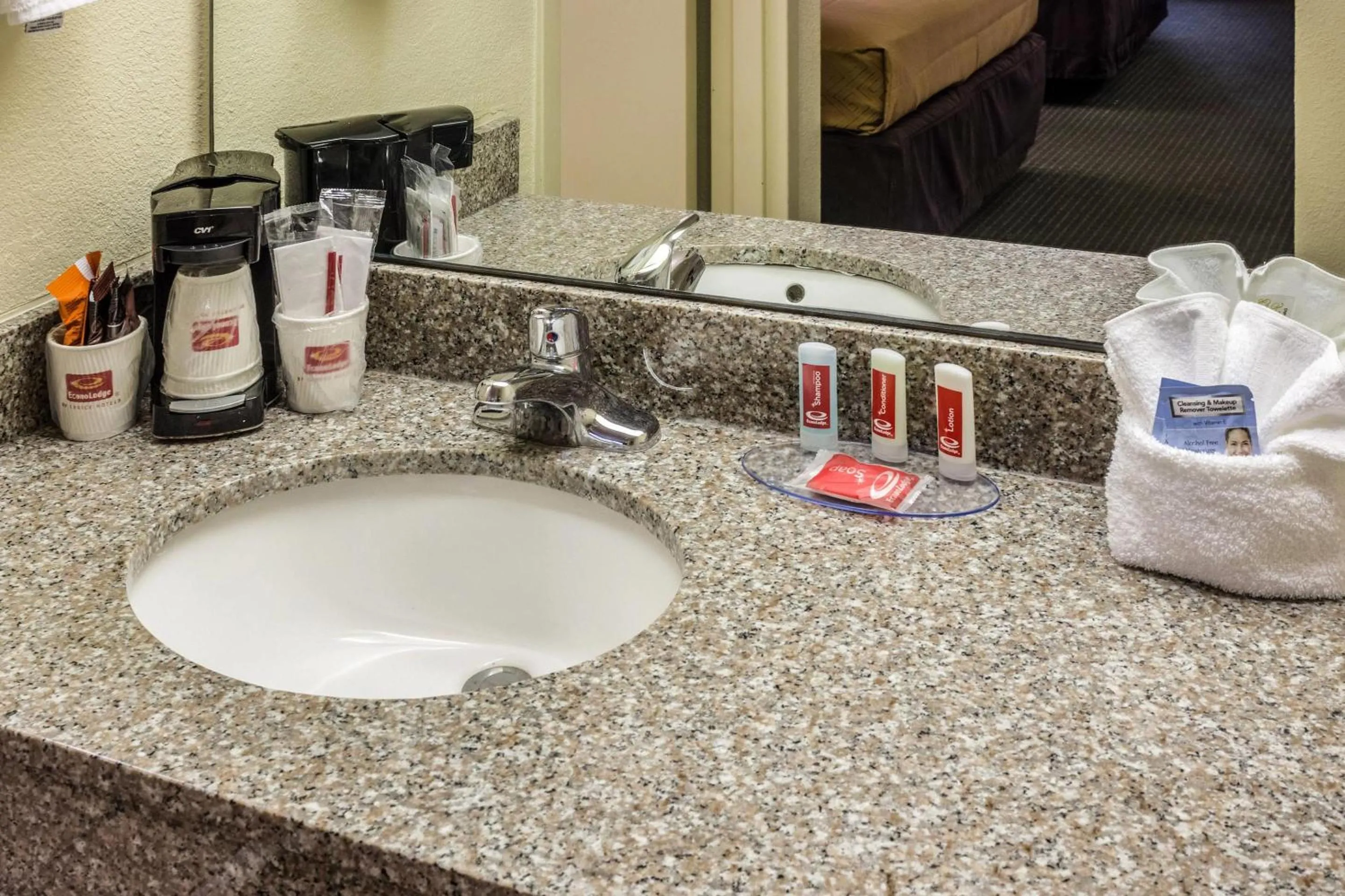 Bedroom in Econo Lodge Palm Coast Central