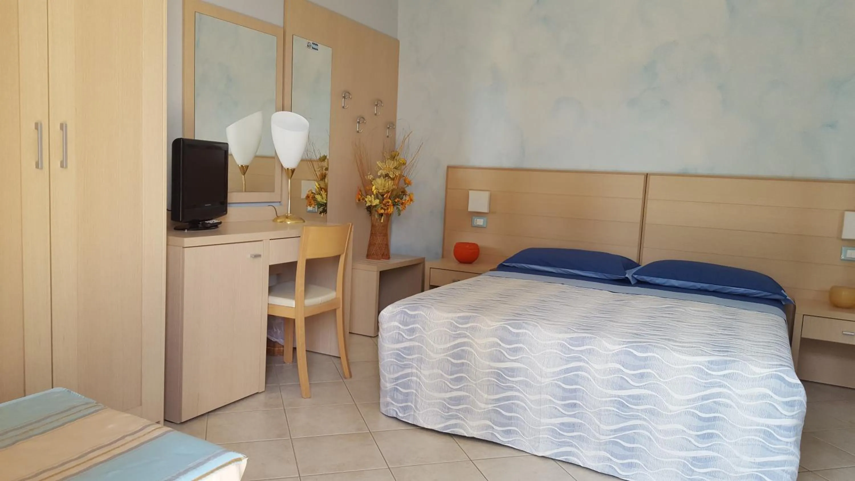 Photo of the whole room, Bed in B&B ENSILEVA BEACH