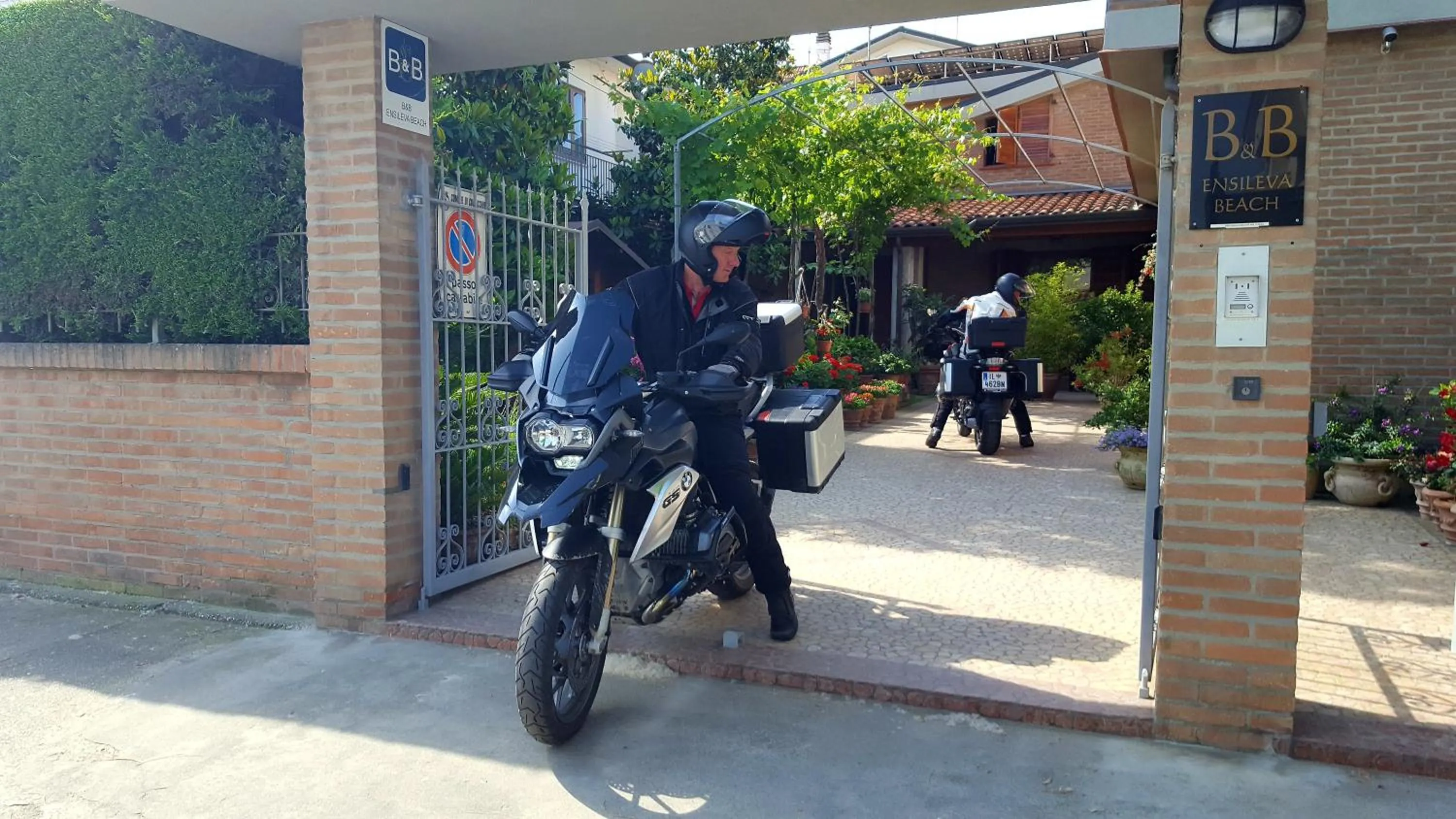 Property building in B&B ENSILEVA BEACH