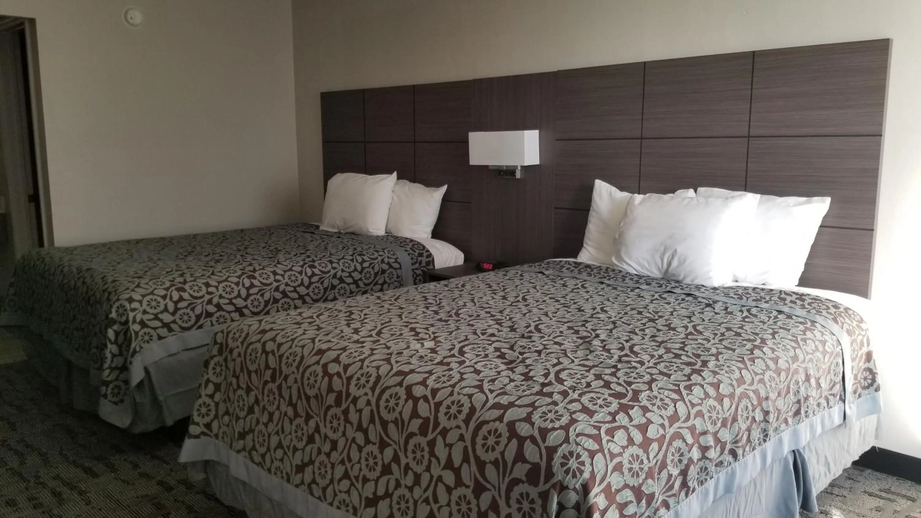 Bed in Days Inn & Suites by Wyndham Charleston Airport West