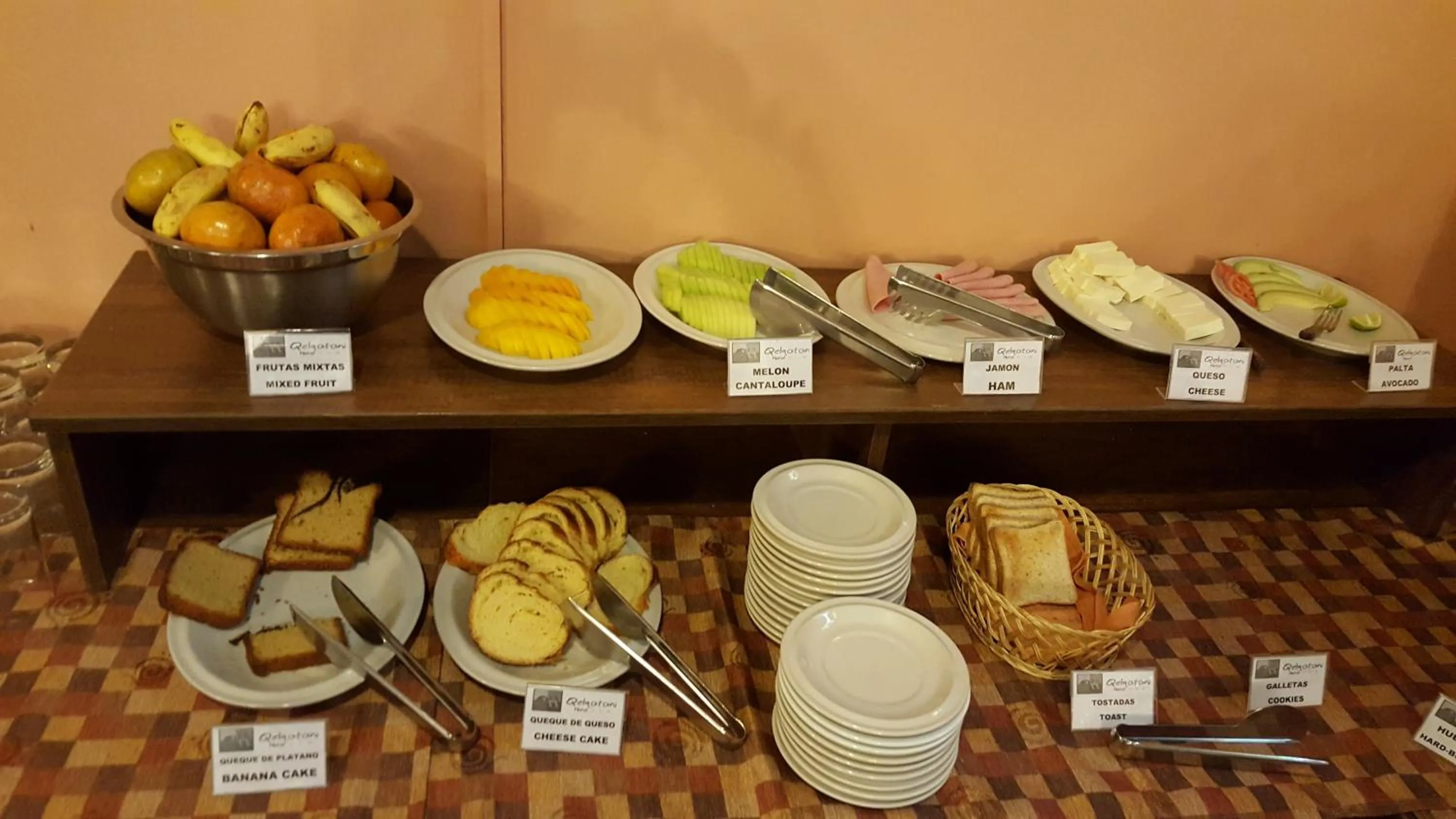 Food and drinks in Qelqatani Hotel