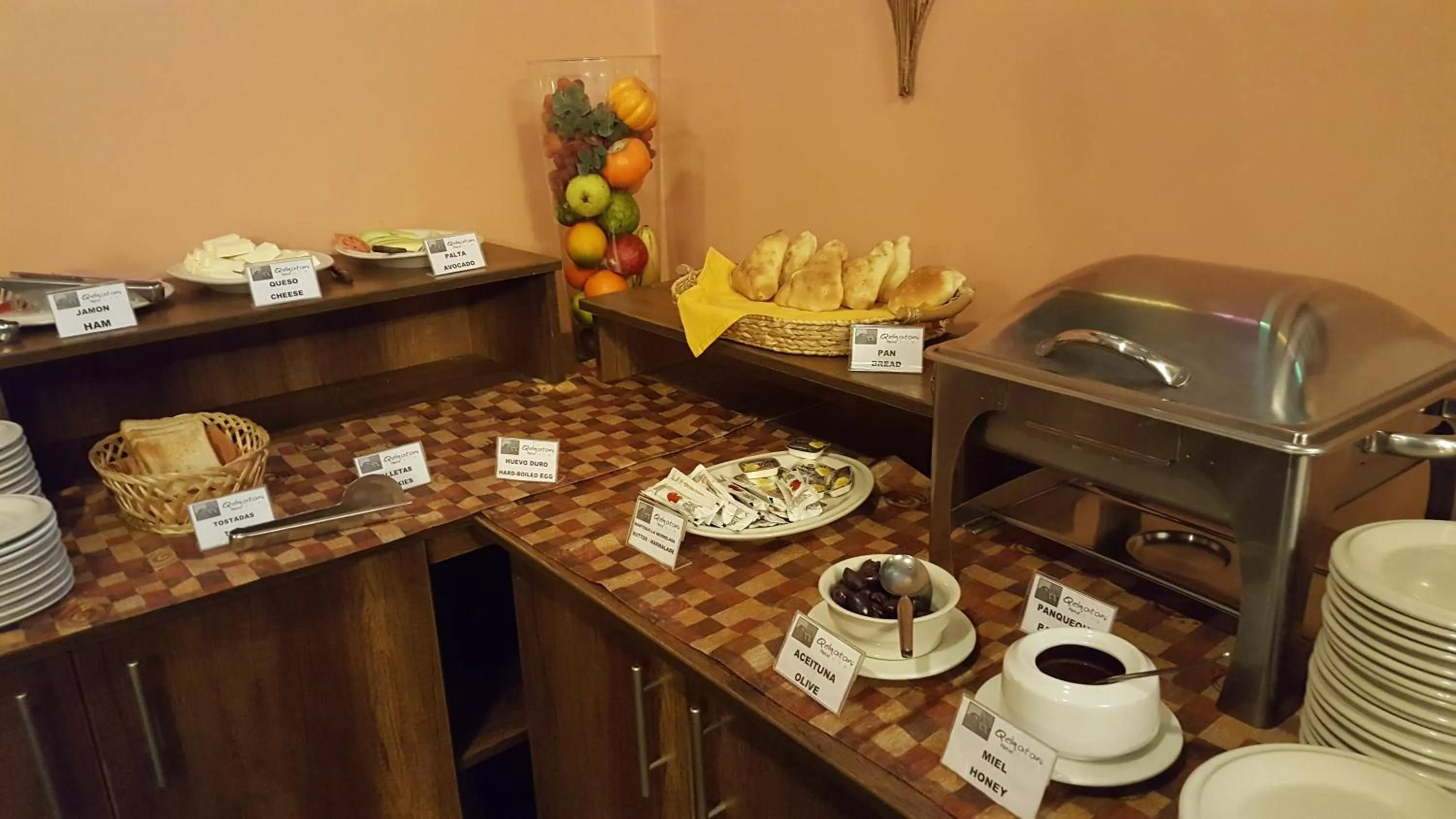 Food and drinks in Qelqatani Hotel