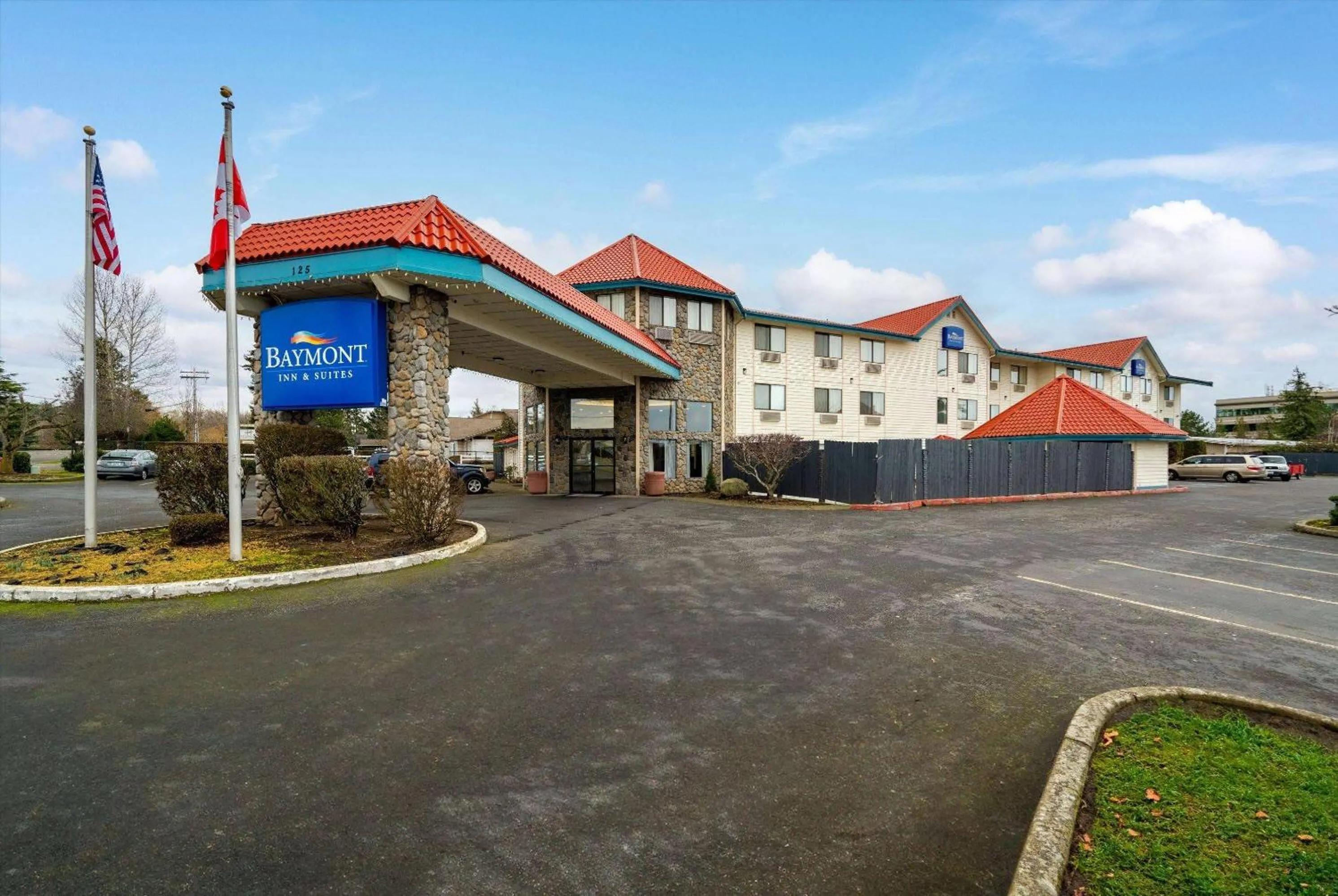 Property building in Baymont INN & Suites by Wyndham