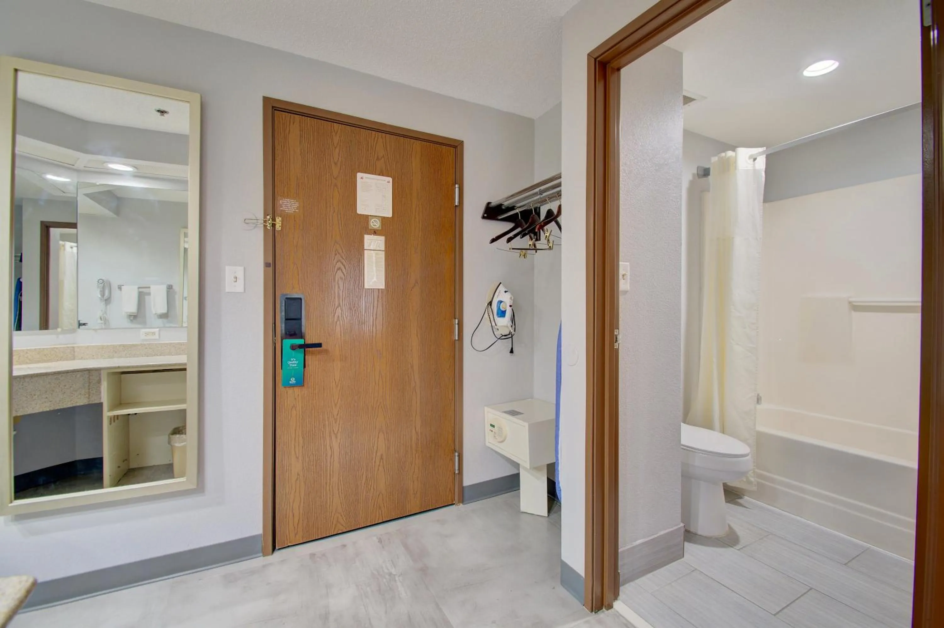 Shower in Quality Inn & Suites CVG Airport