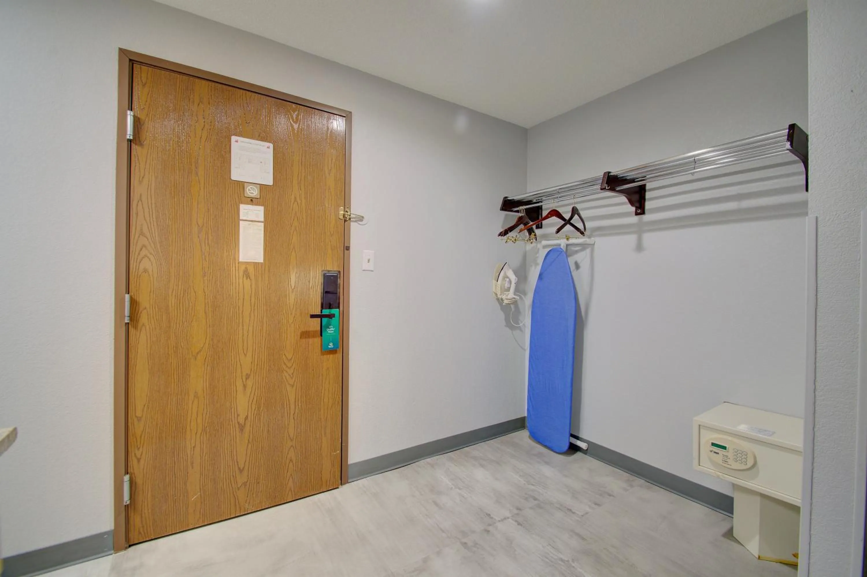 furniture in Quality Inn & Suites CVG Airport