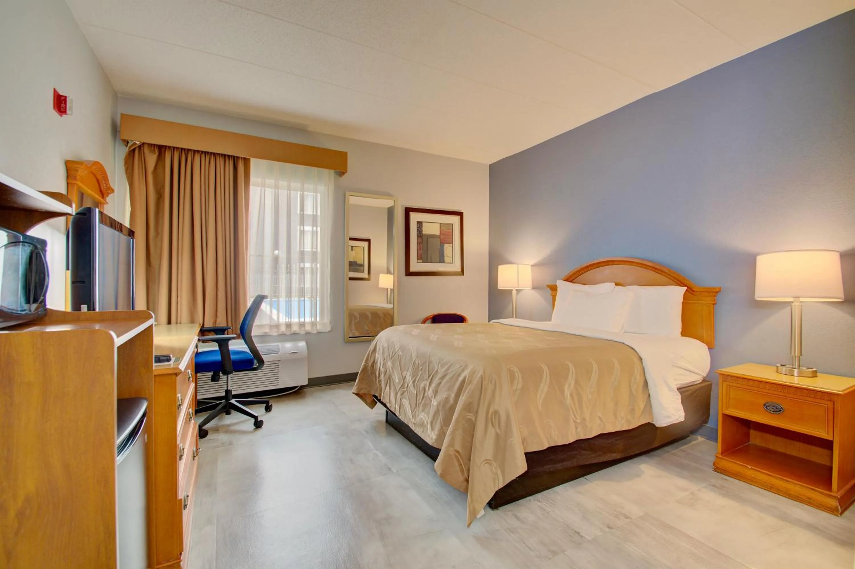 Bed in Quality Inn & Suites CVG Airport