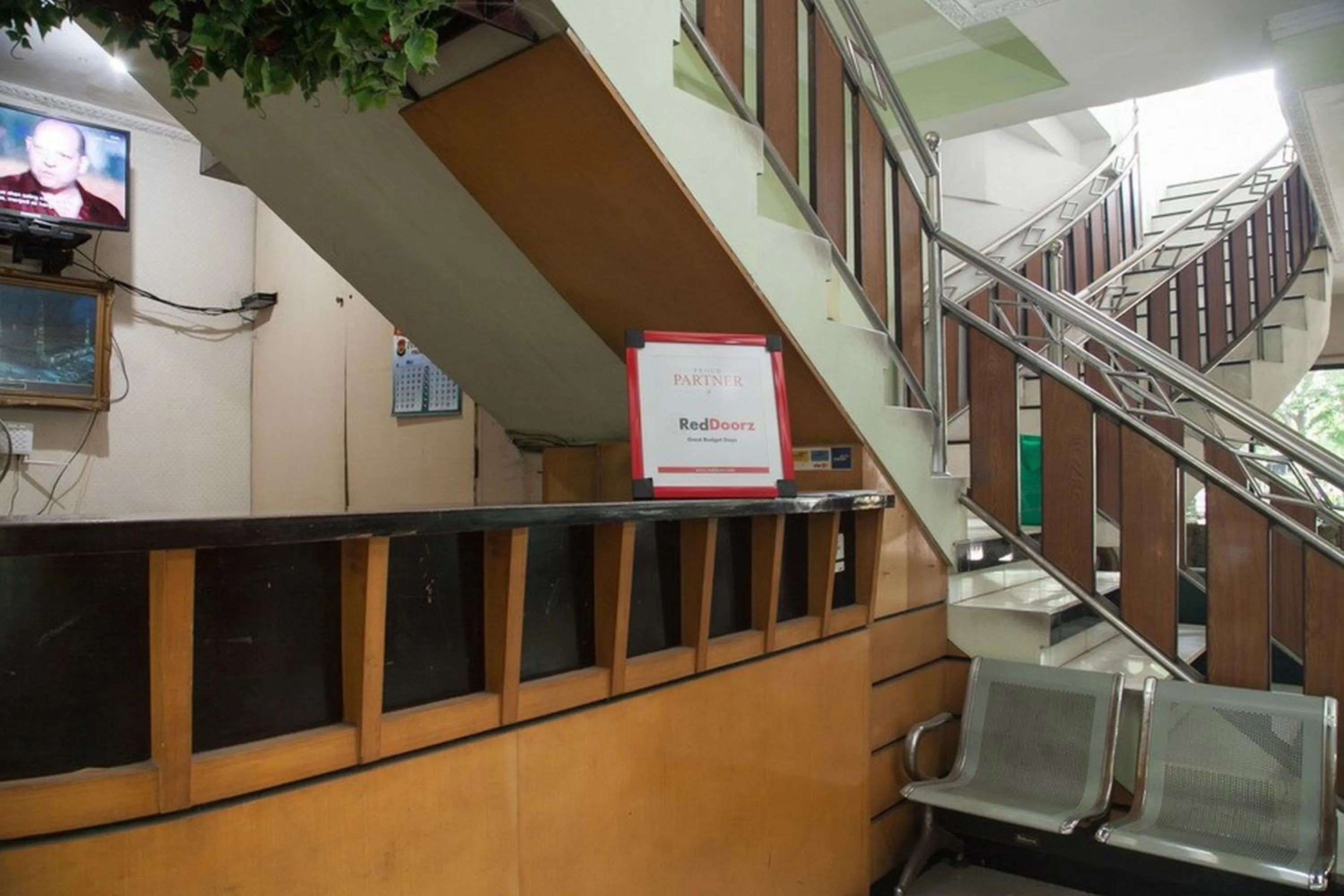 Lobby or reception in RedDoorz near Juanda International Airport