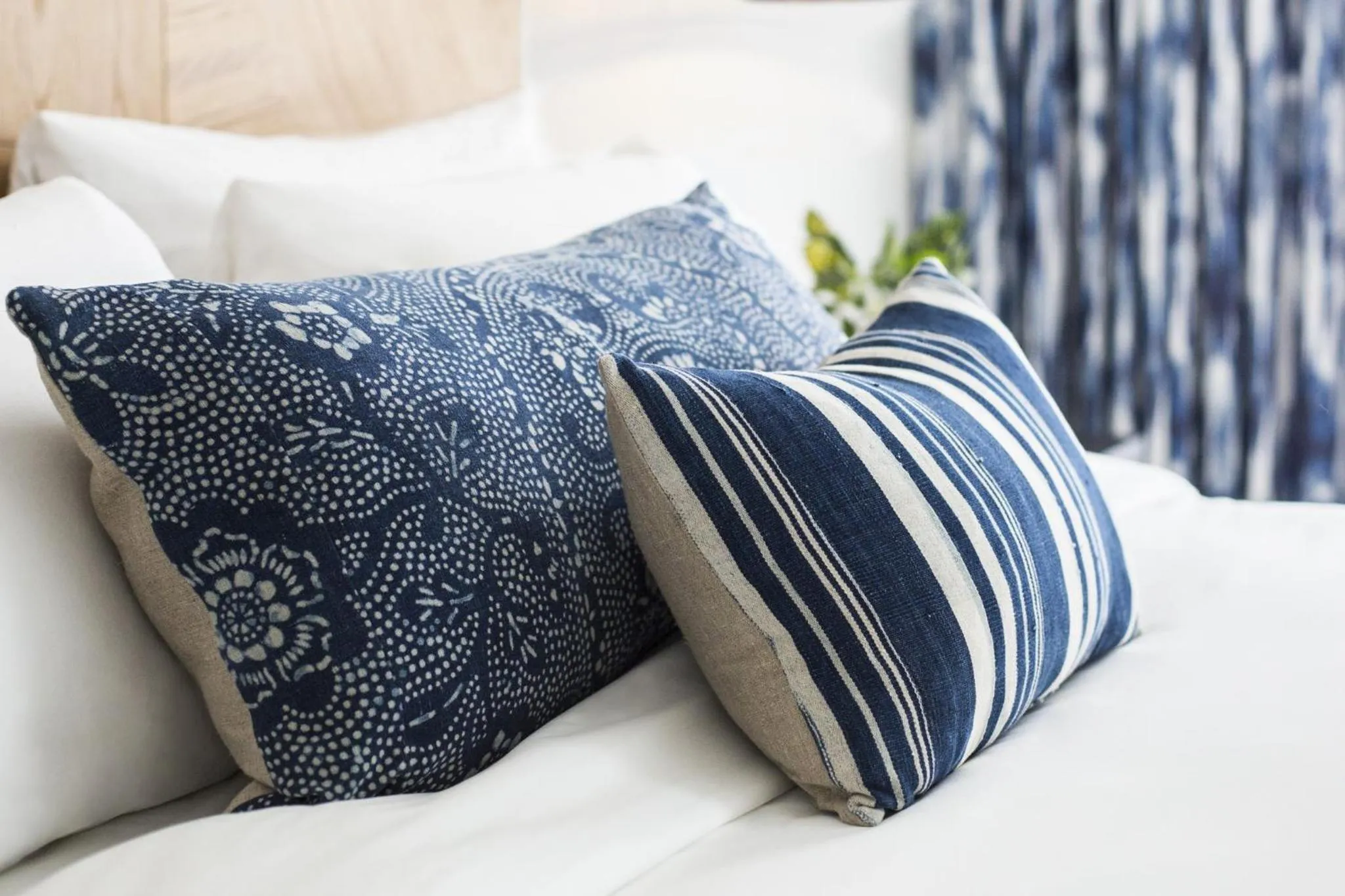 Photo of the whole room, Bed in Kimpton Angler’s Hotel South Beach by IHG