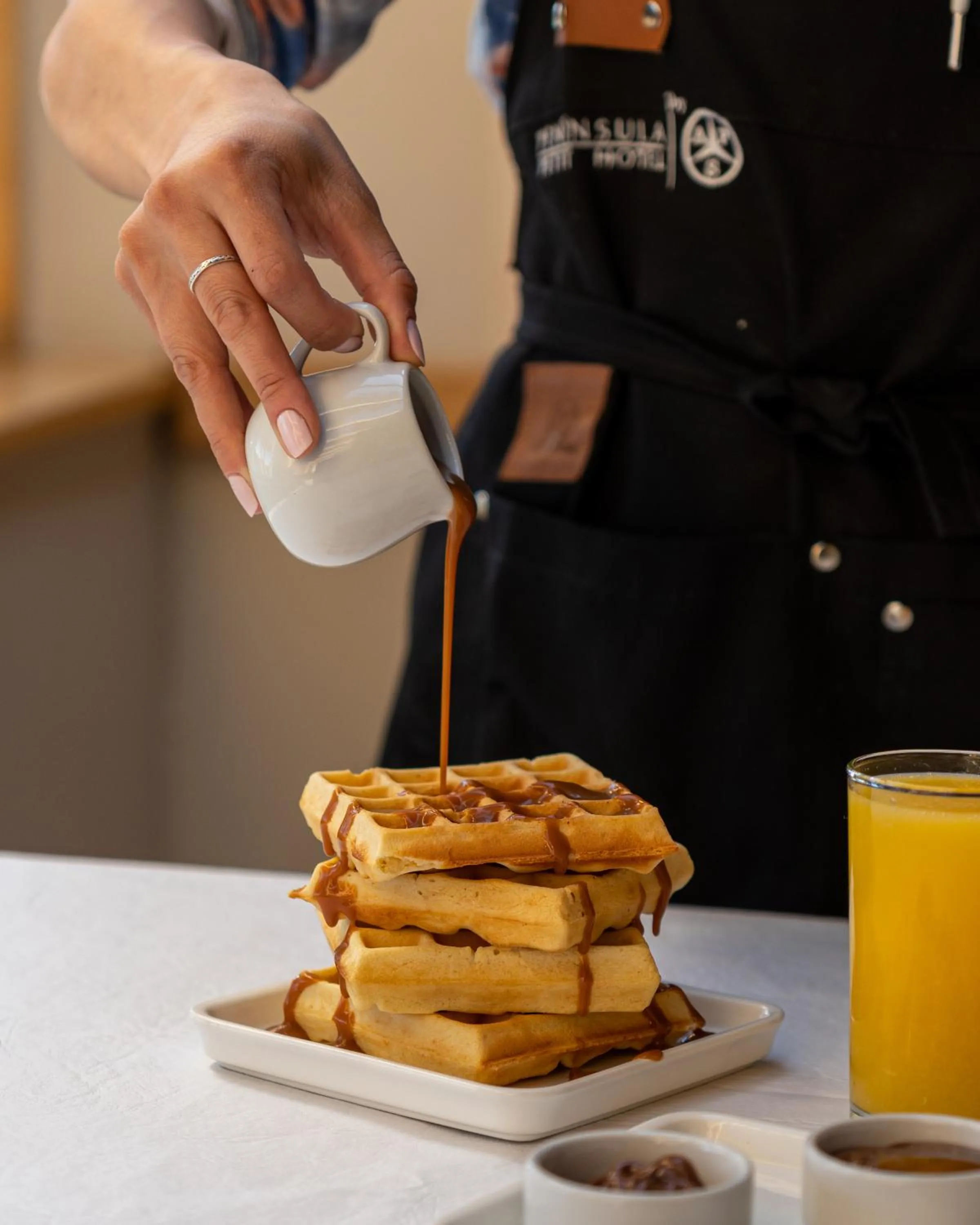 Breakfast in Peninsula Petit