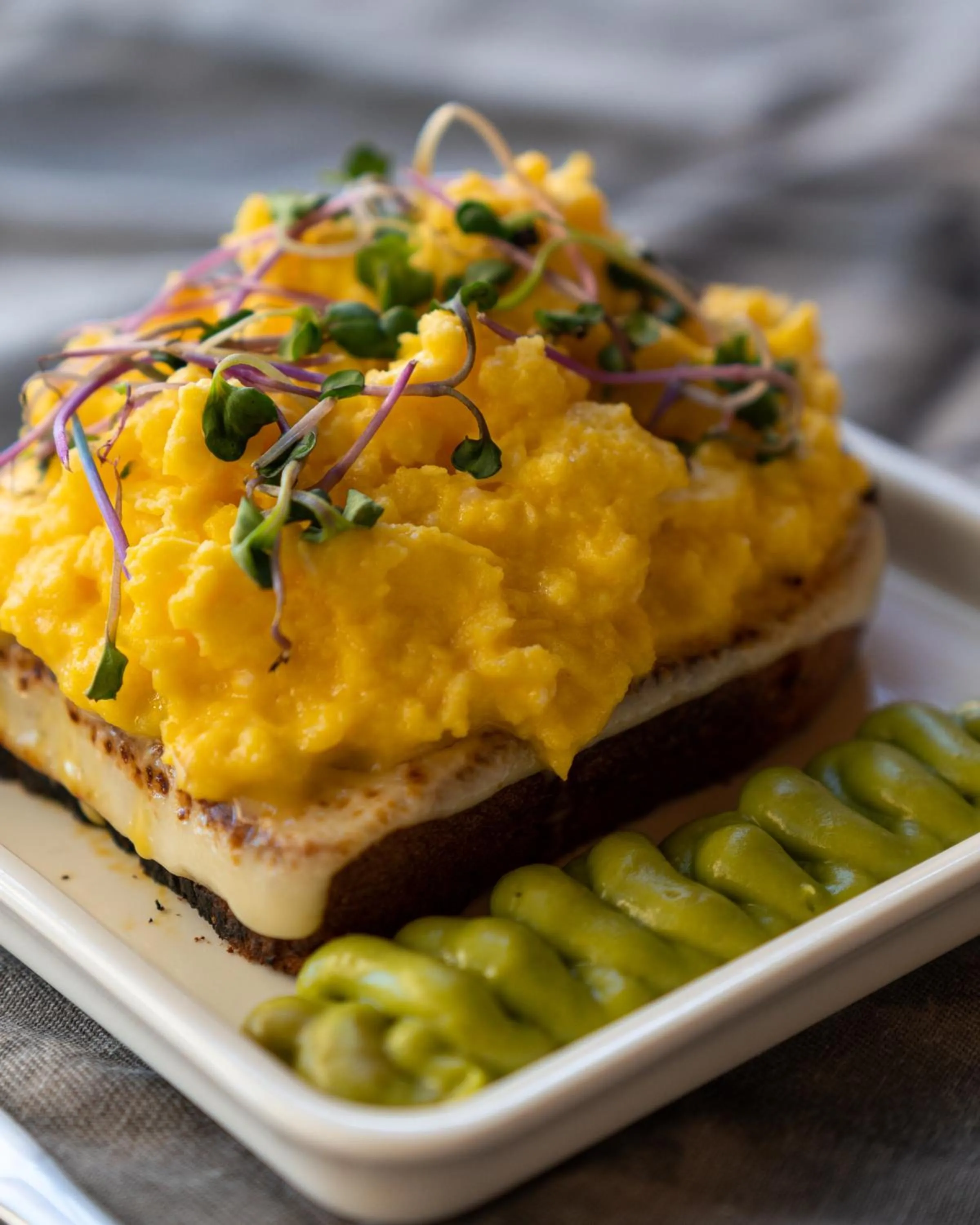 Breakfast in Peninsula Petit