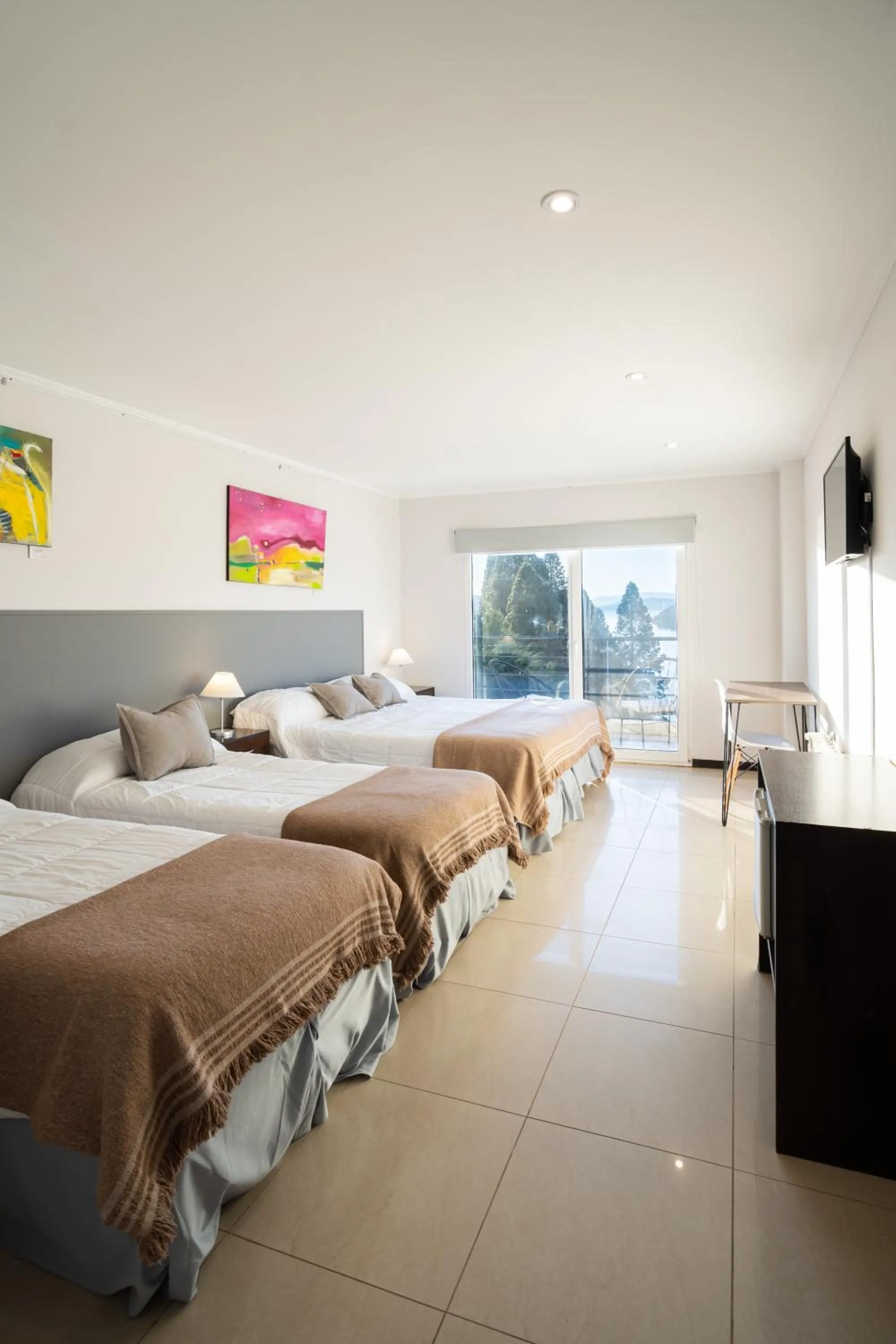 Lake view, Bed in NBH Lacus Boutique Hotel