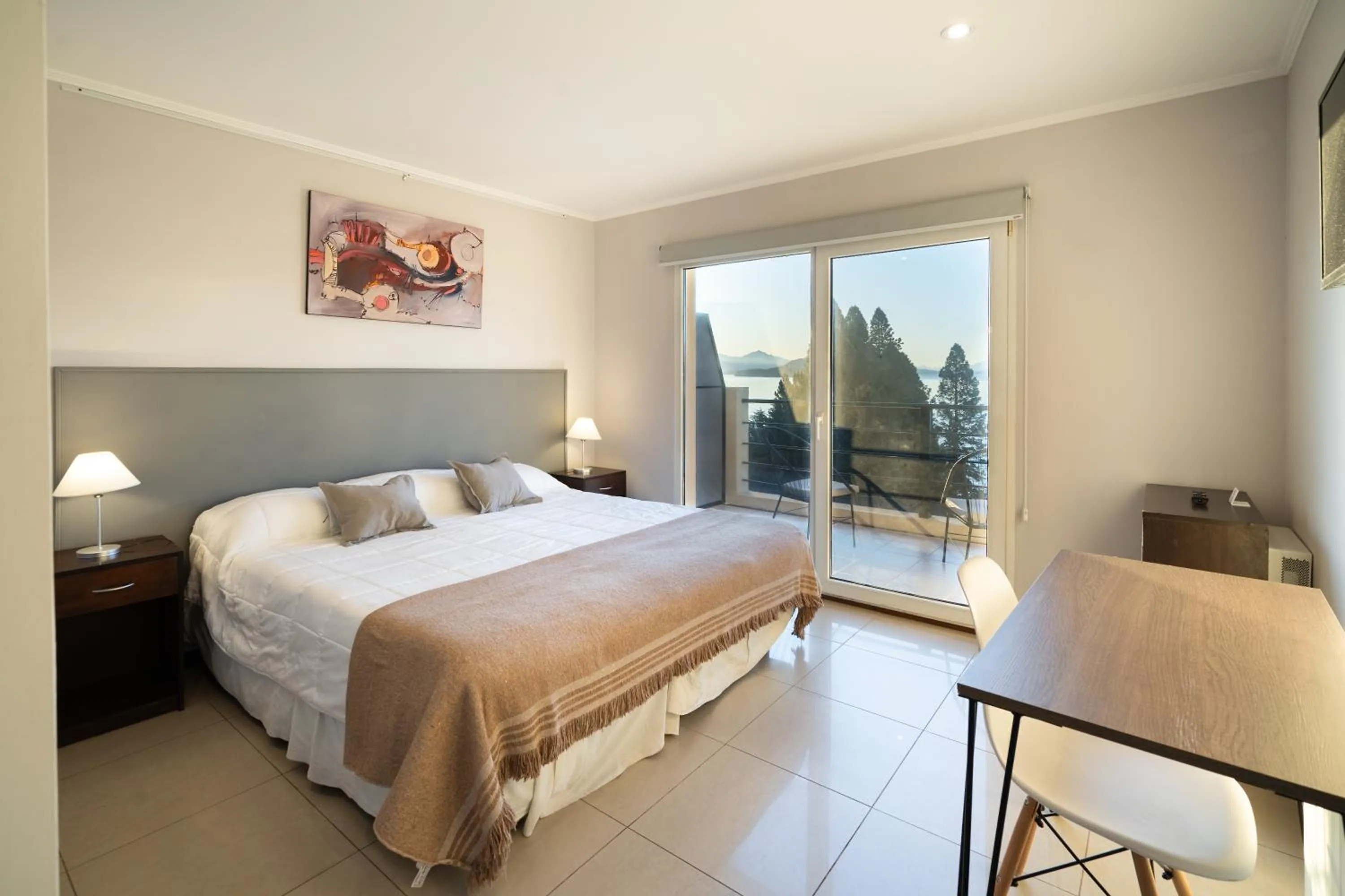 Lake view, Bed in NBH Lacus Boutique Hotel