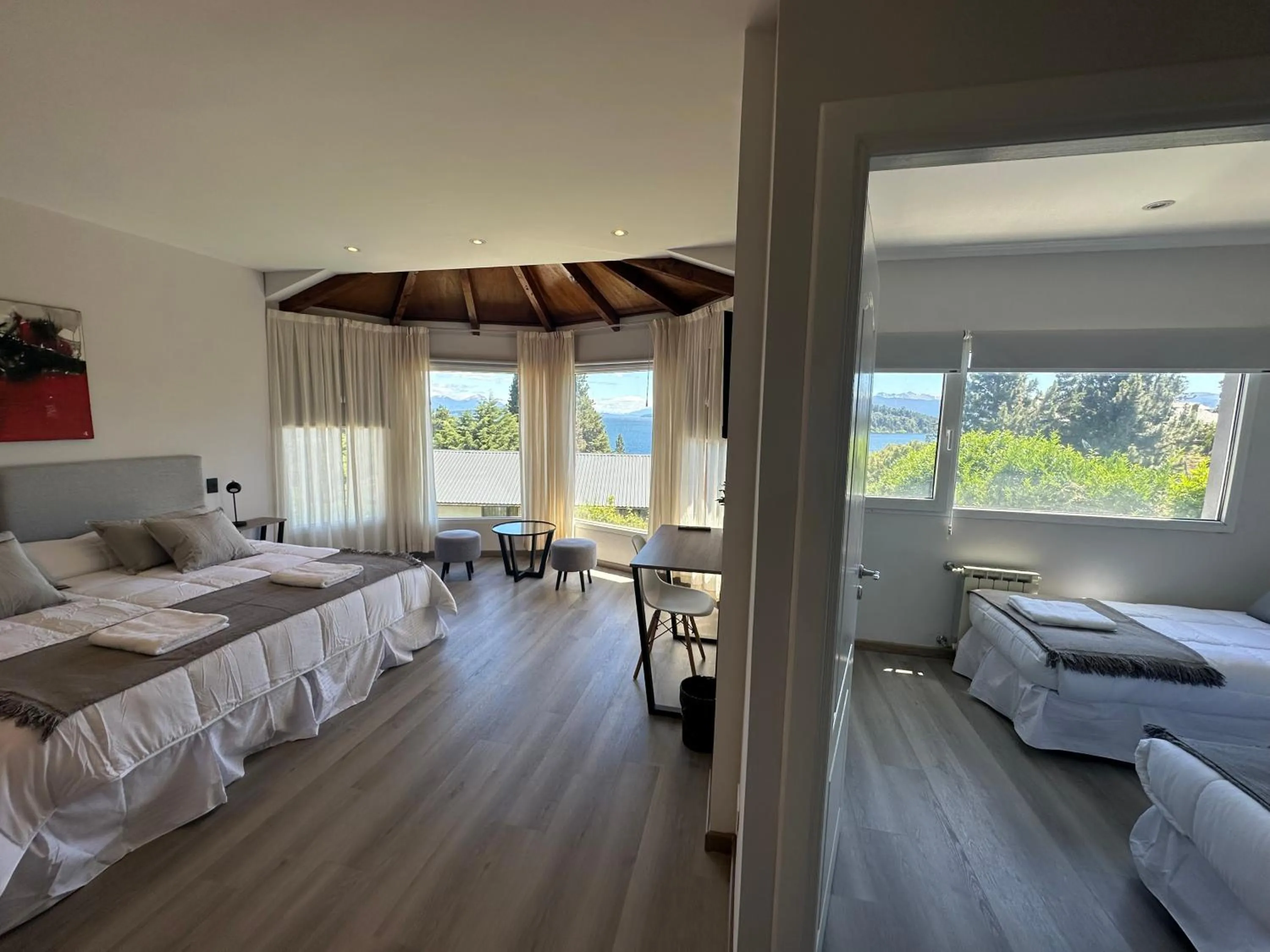 Lake view, Bed in NBH Lacus Boutique Hotel