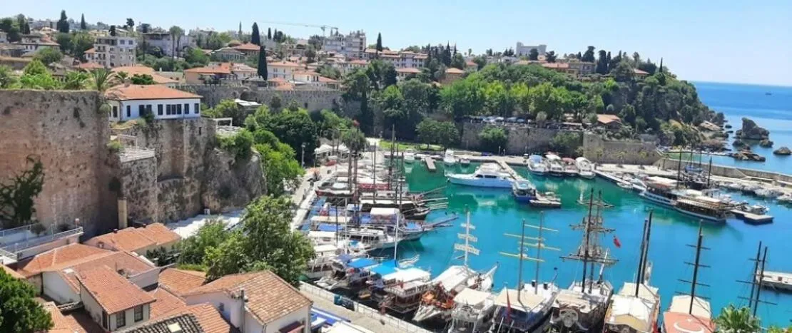 Castello Hotel & Aparts