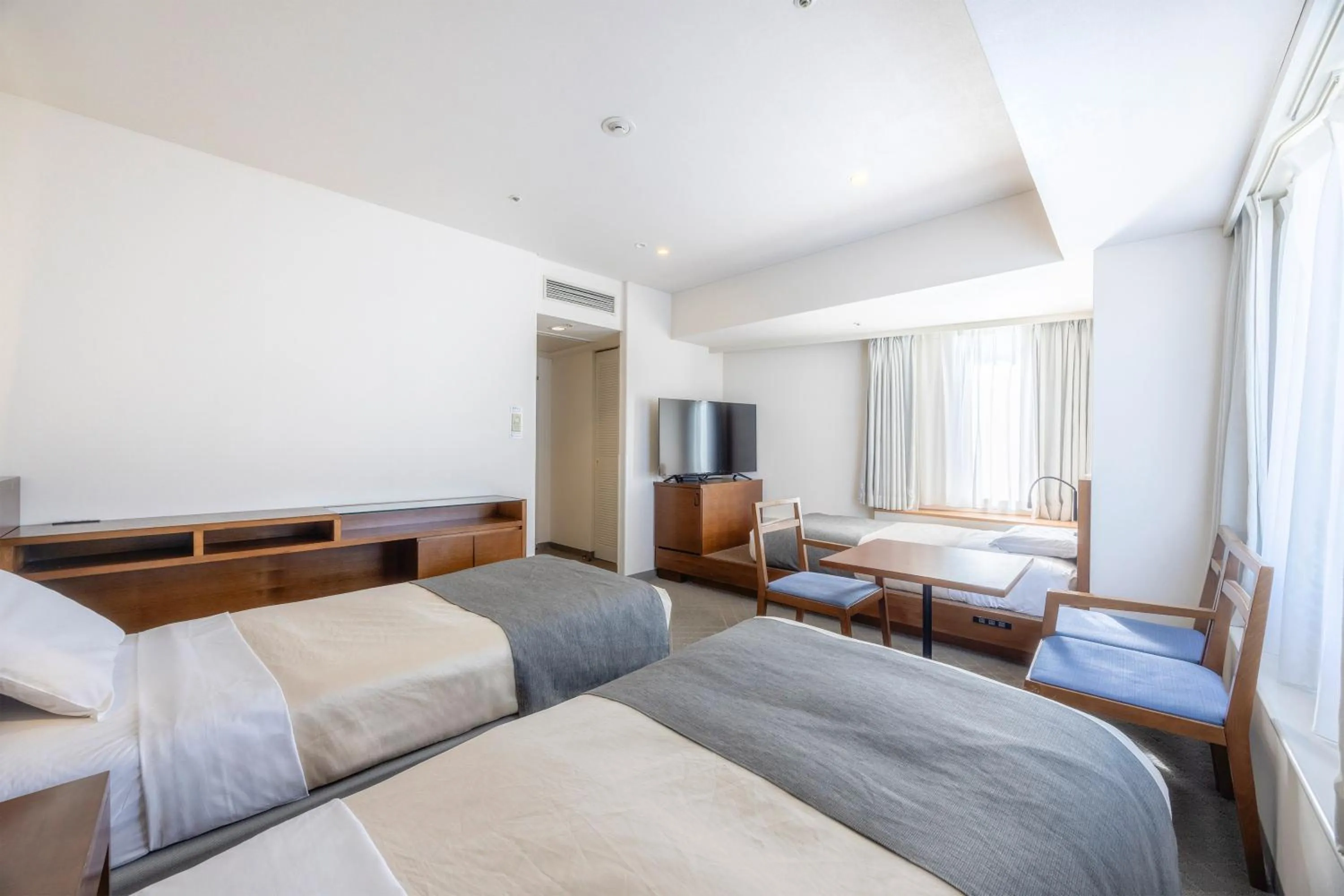 Bed in Tokyo Bay Ariake Washington Hotel