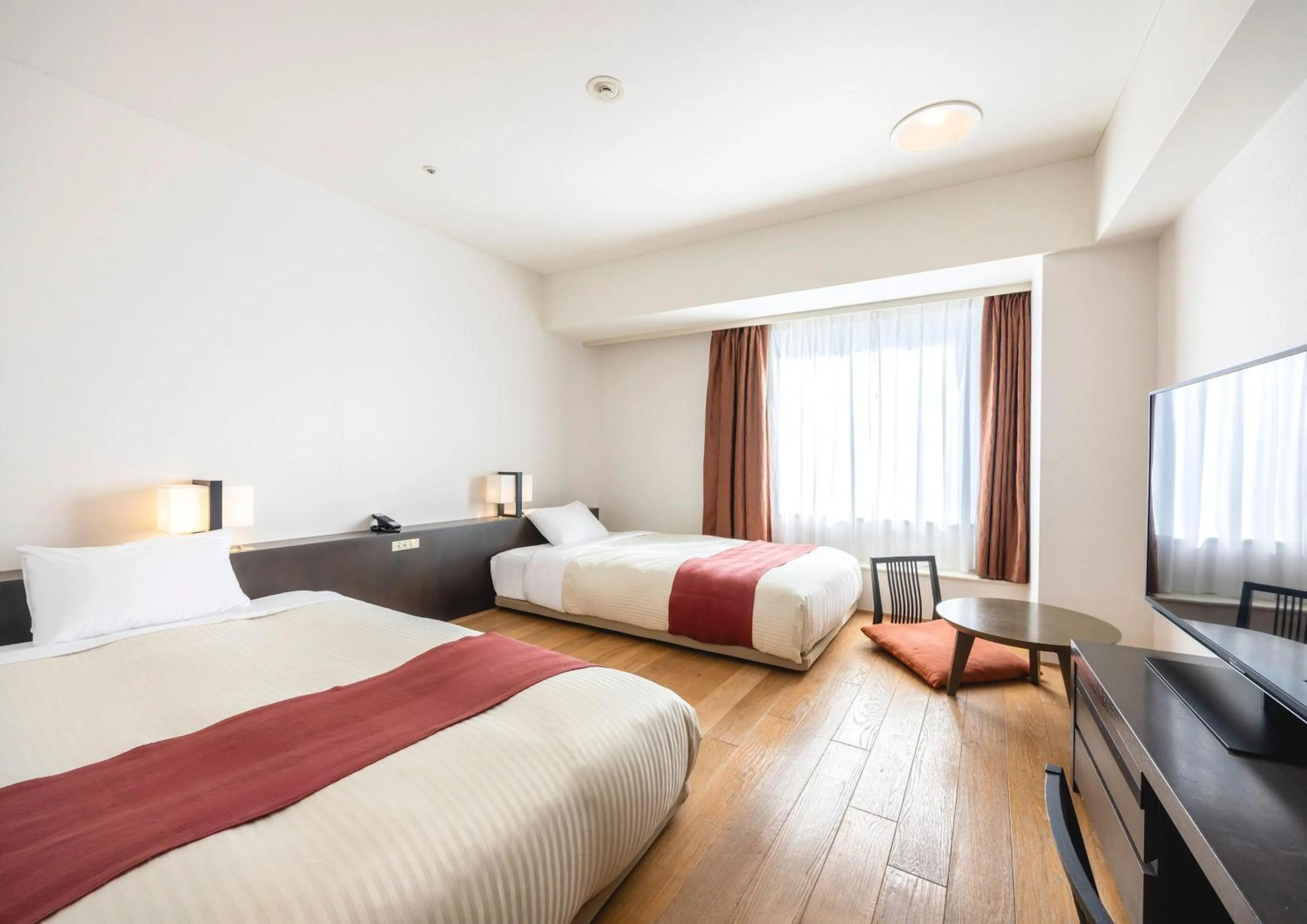 Bed in Tokyo Bay Ariake Washington Hotel