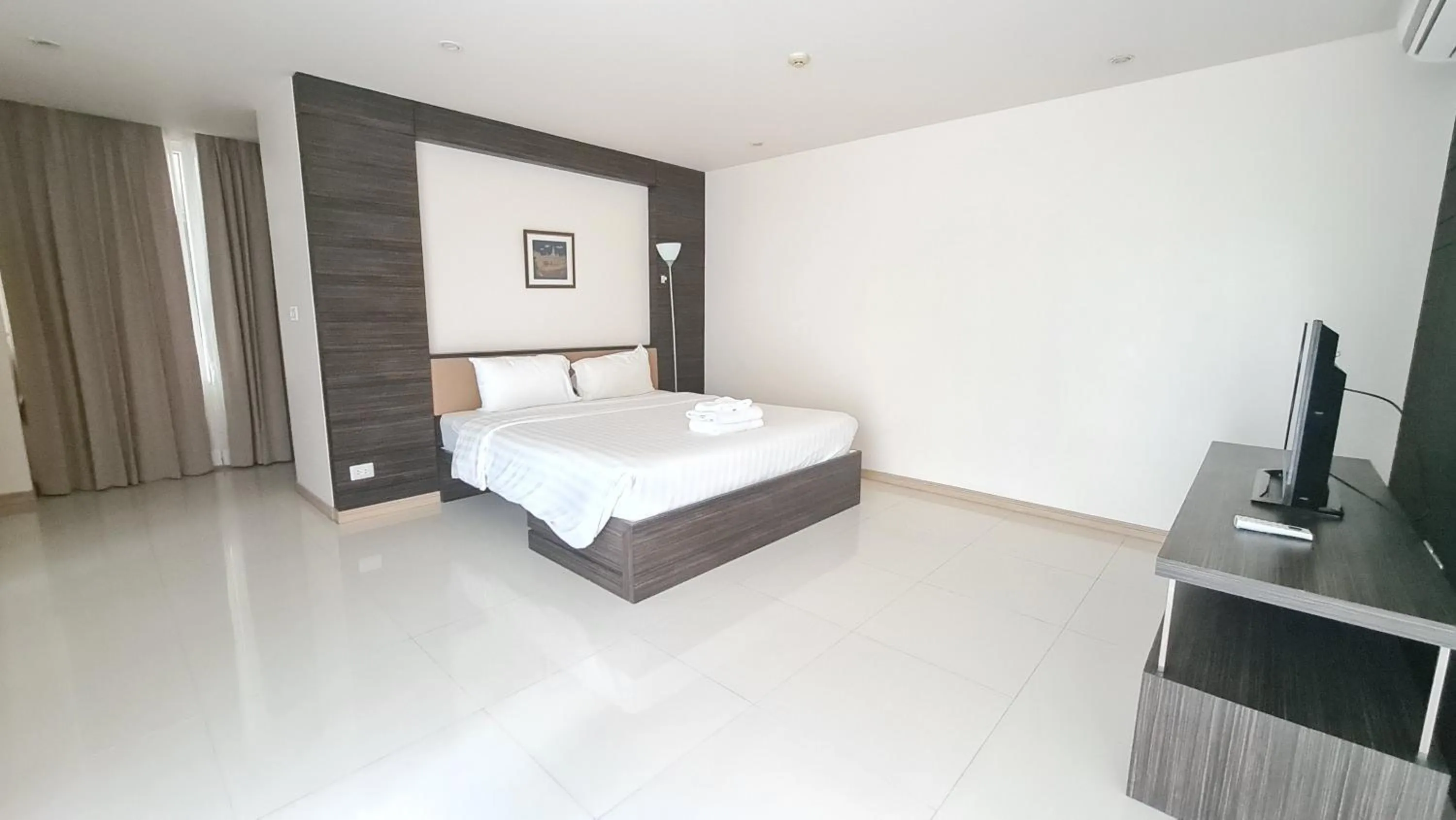 Bedroom in The Baycliff Residences