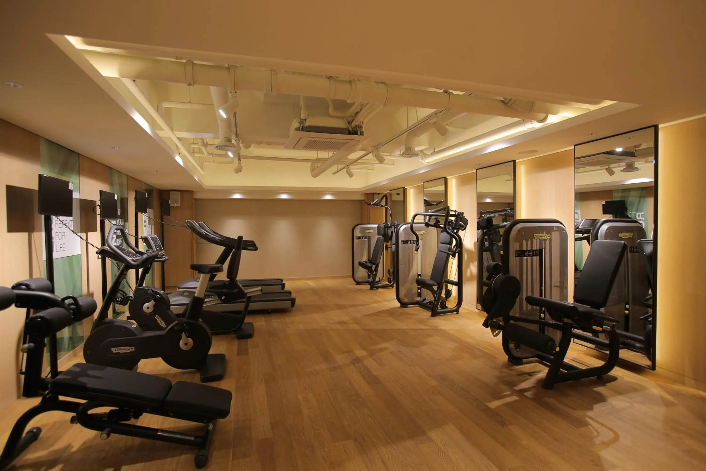 Fitness centre/facilities in Royal Hotel Seoul