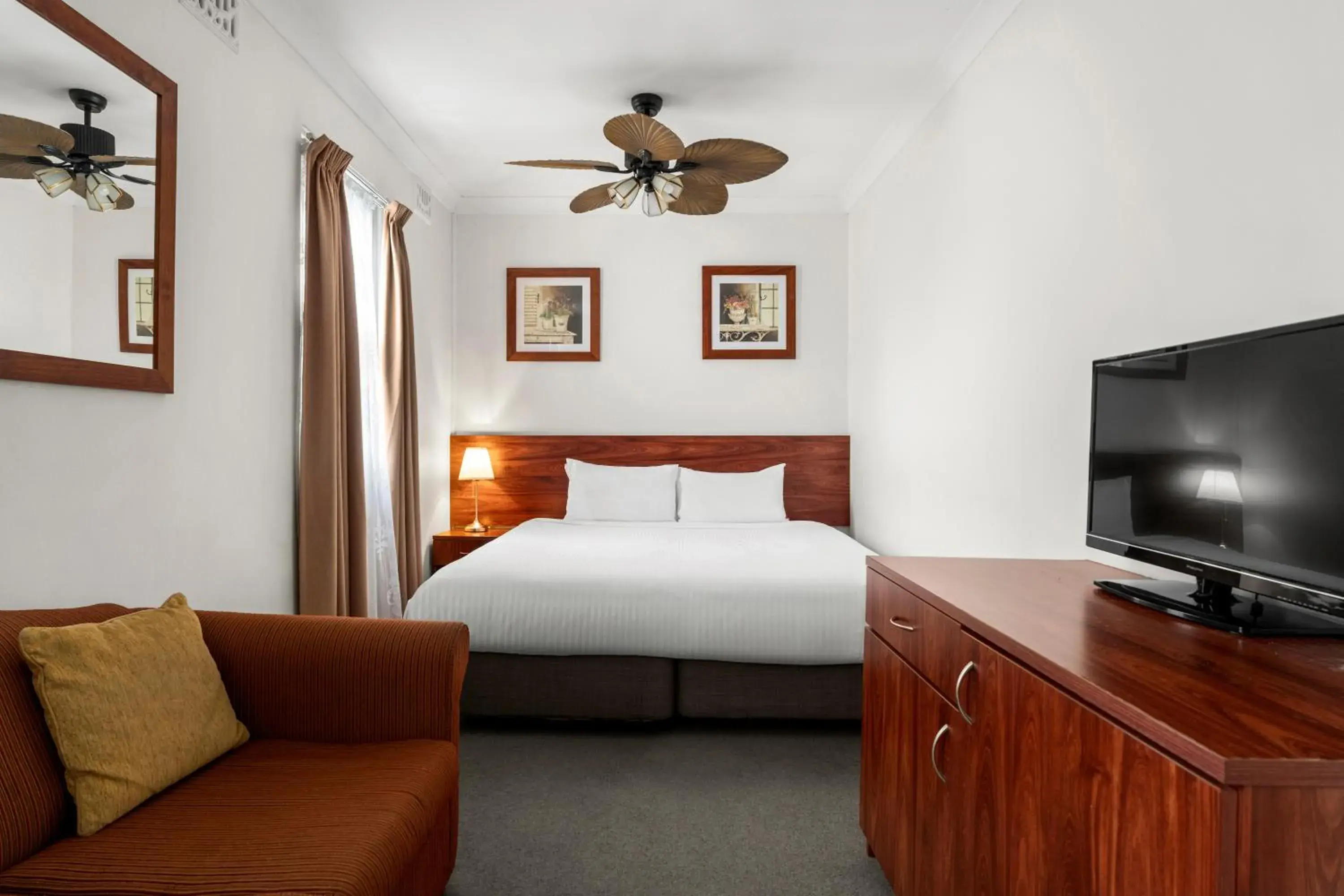 Bed in Metropole Katoomba Bed in Metropole Katoomba