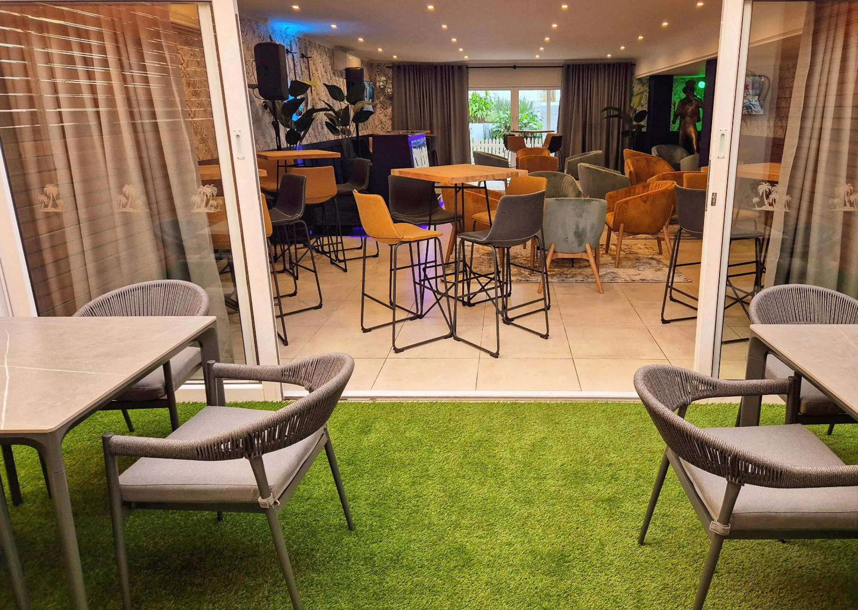 Karaoke in Blue Marlin All-Inclusive Seascape by Dream Resorts