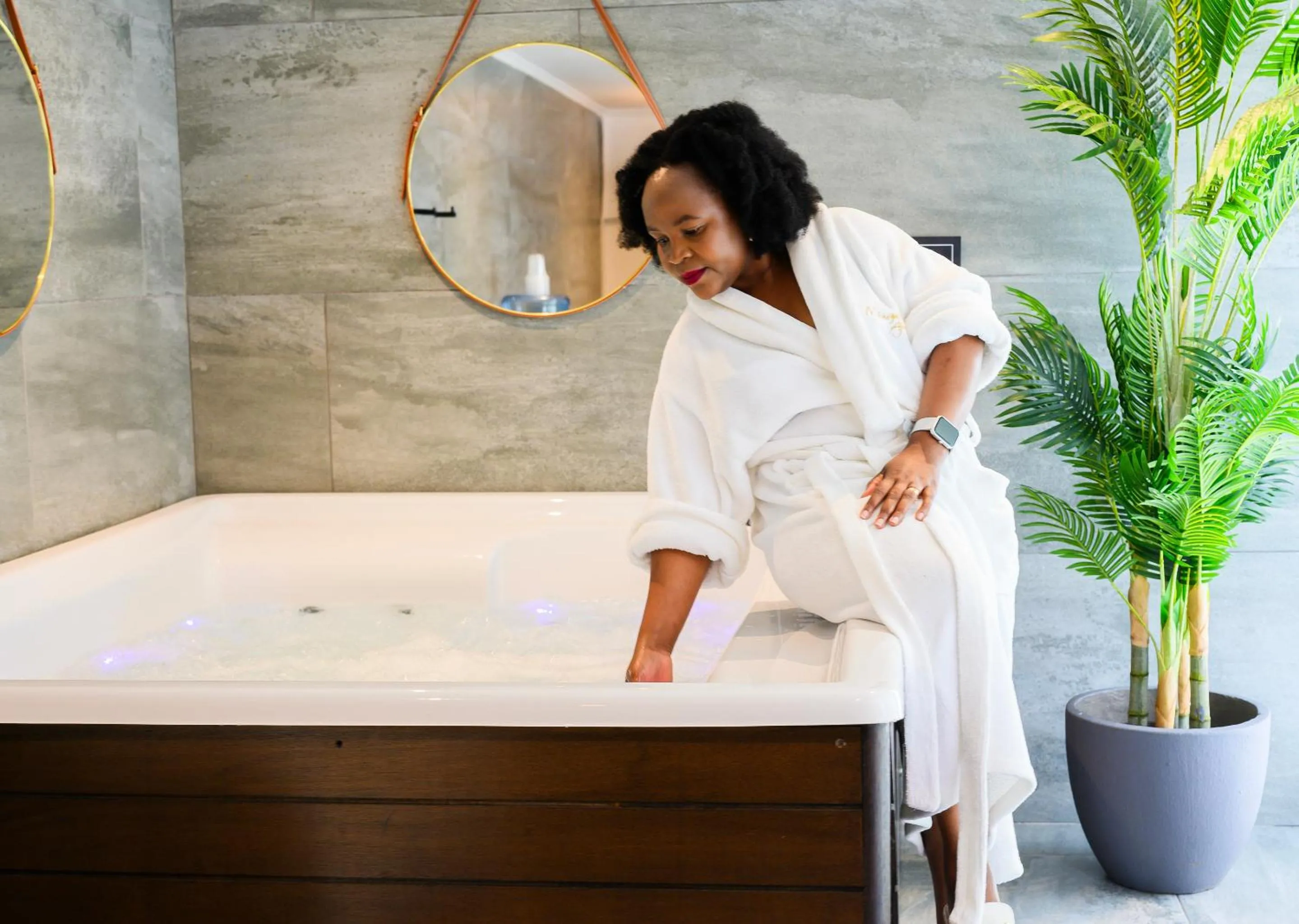 Hot Tub in Blue Marlin All-Inclusive Seascape by Dream Resorts