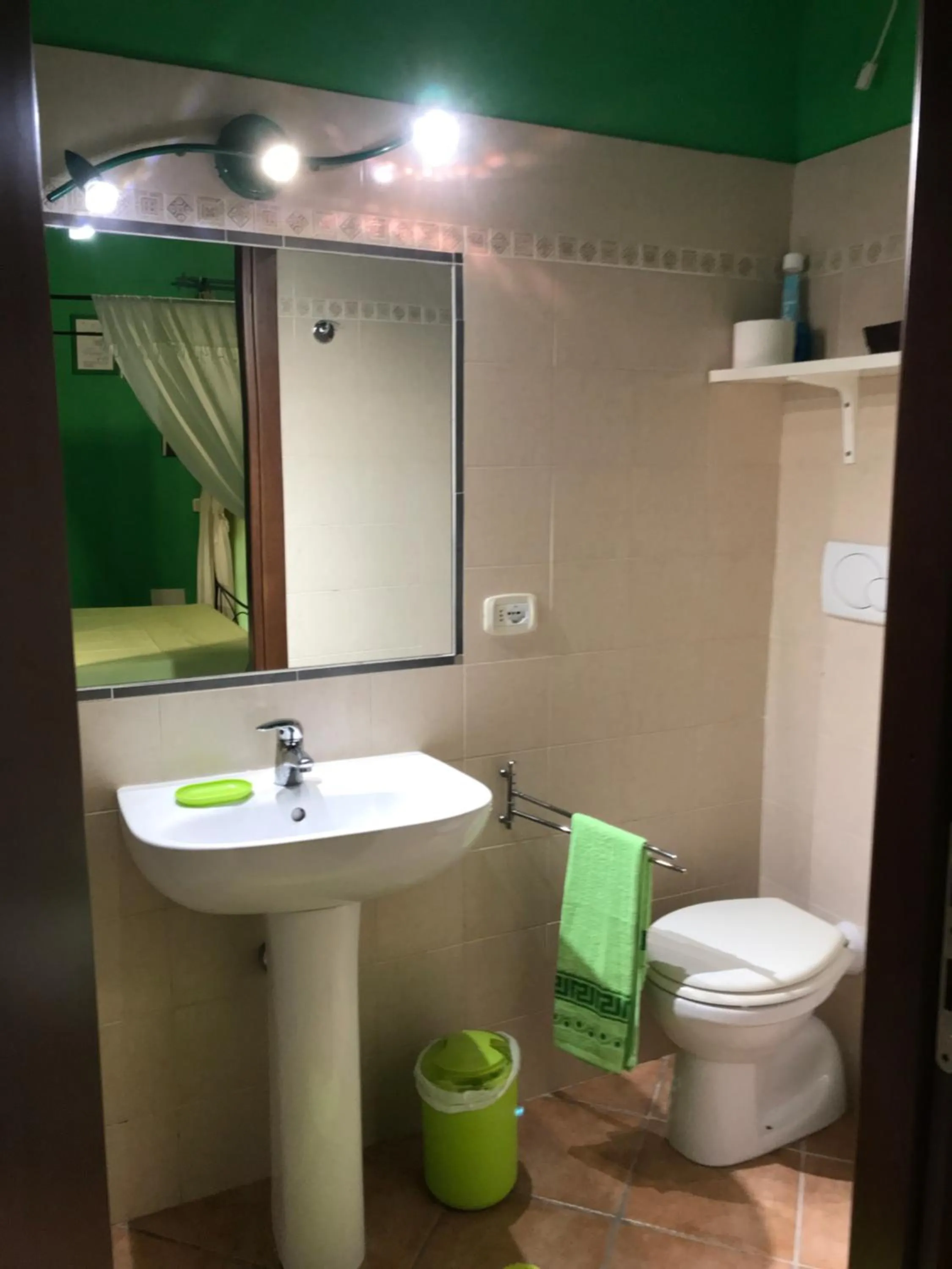 Toilet in Villa Isabella