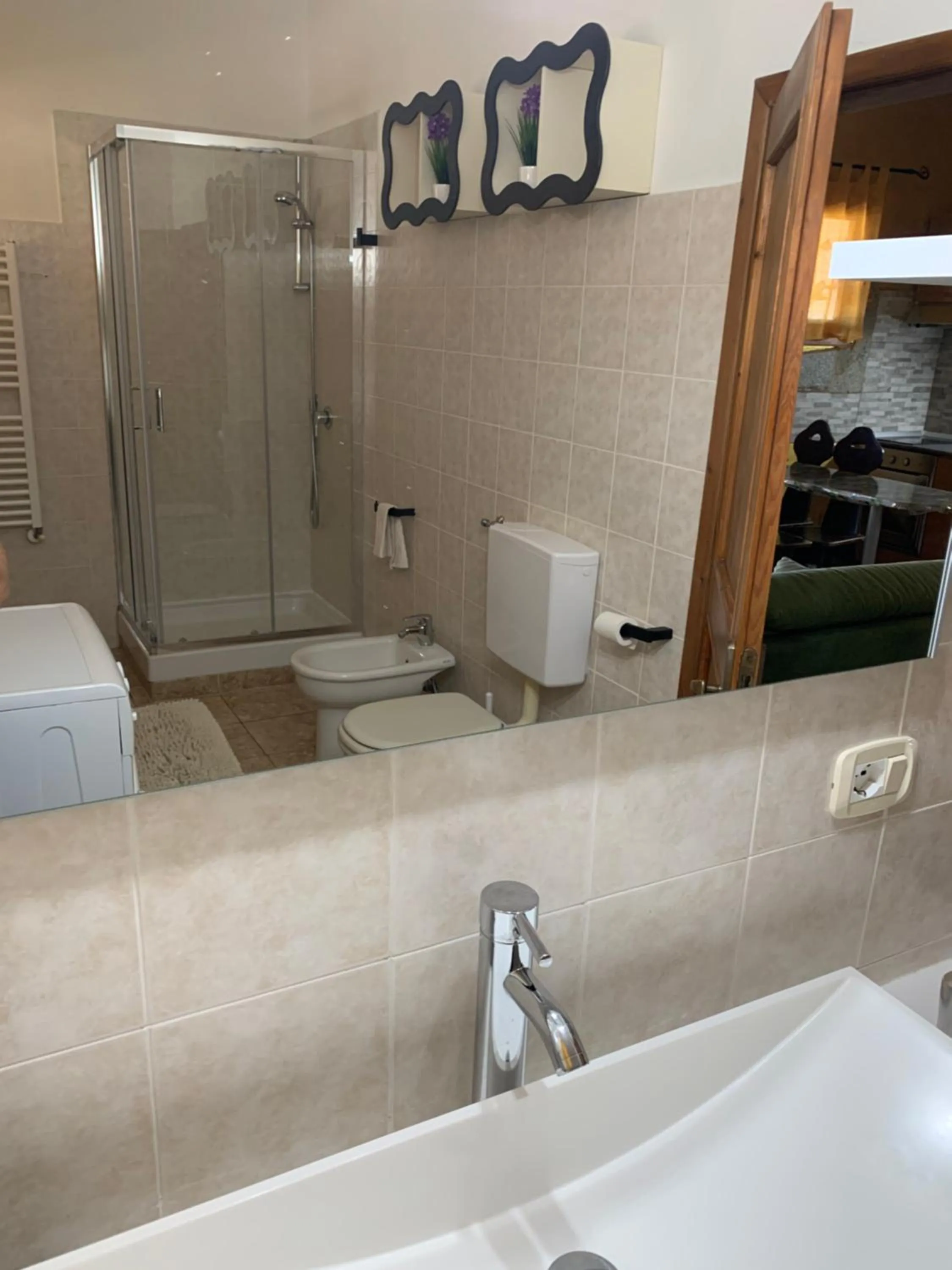 Shower in Villa Isabella