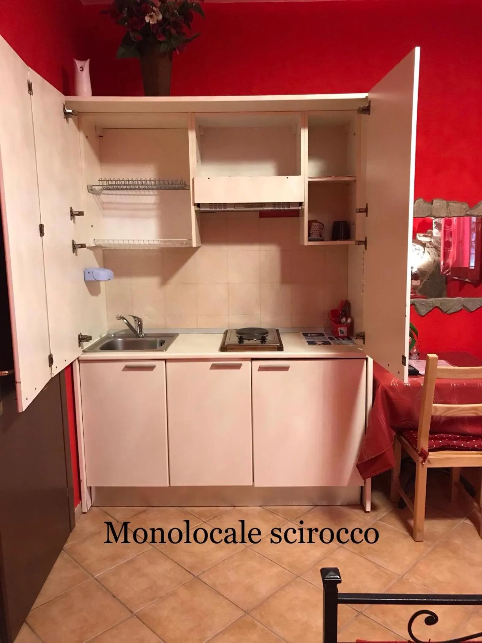 Kitchen or kitchenette in Villa Isabella