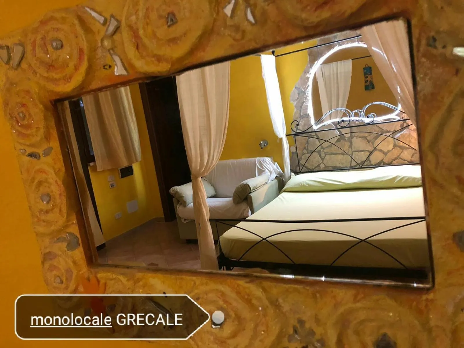 Bedroom, Bed in Villa Isabella