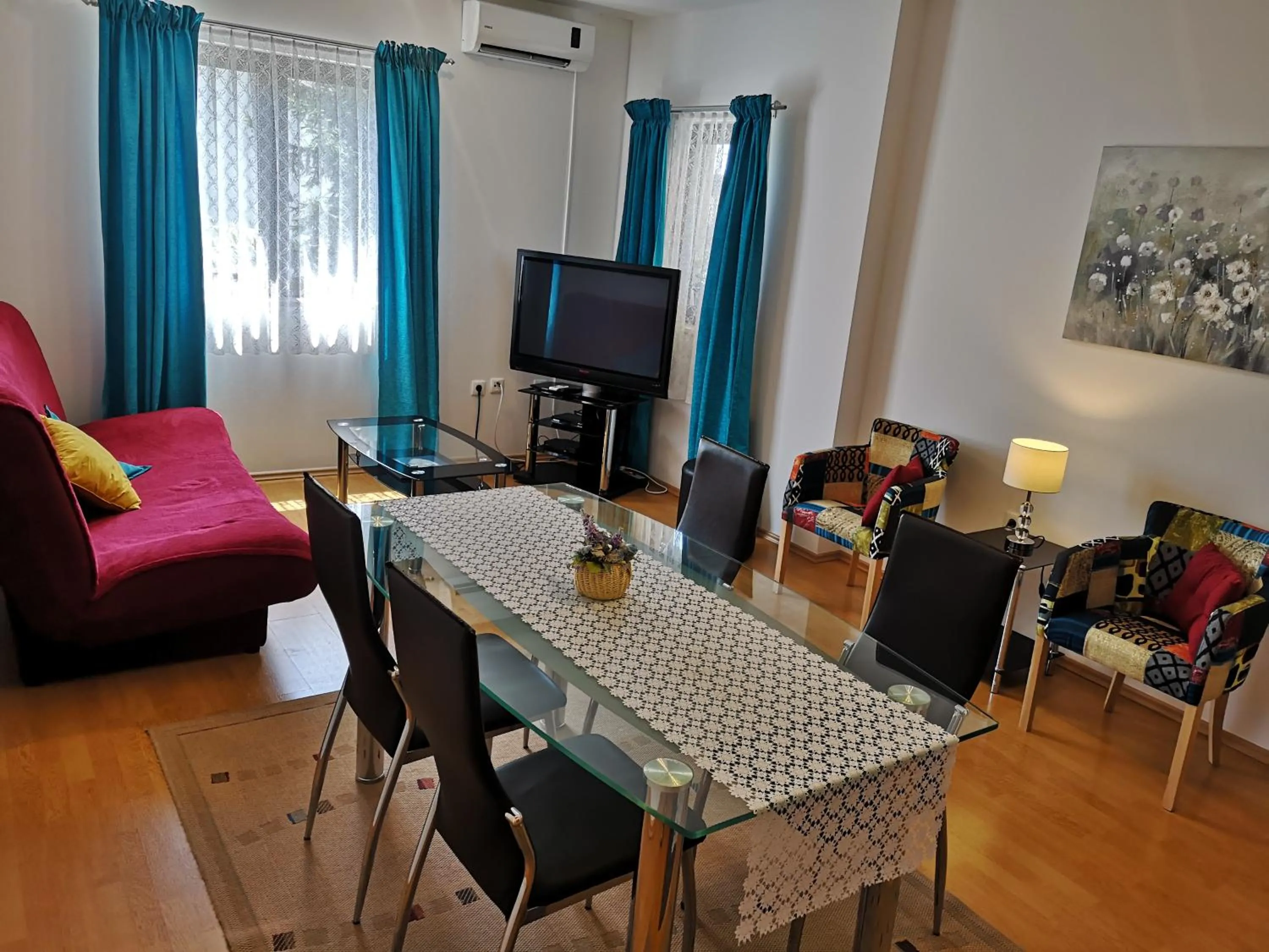 Villa Olivia - Beach & Pool Apartments near Split & Trogir