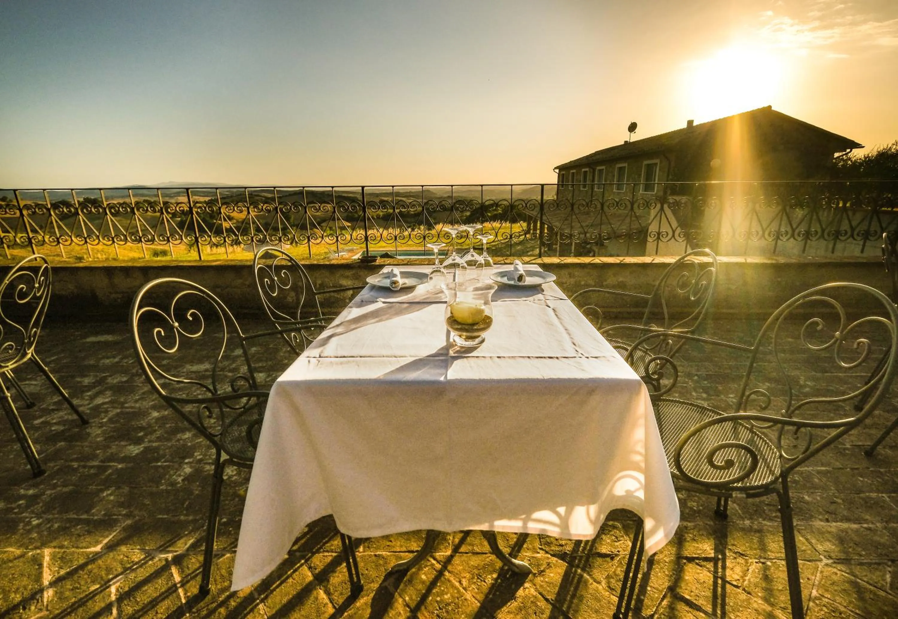 Restaurant/places to eat in Le Murelle Country Resort