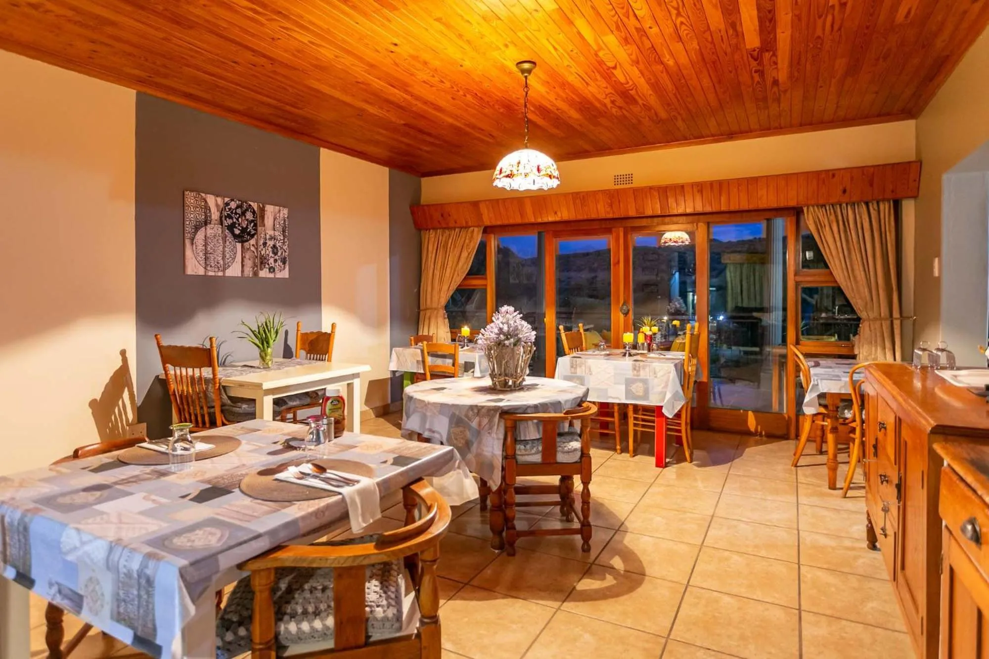 Breakfast in Die Fonteine Country Guesthouse and Glamping