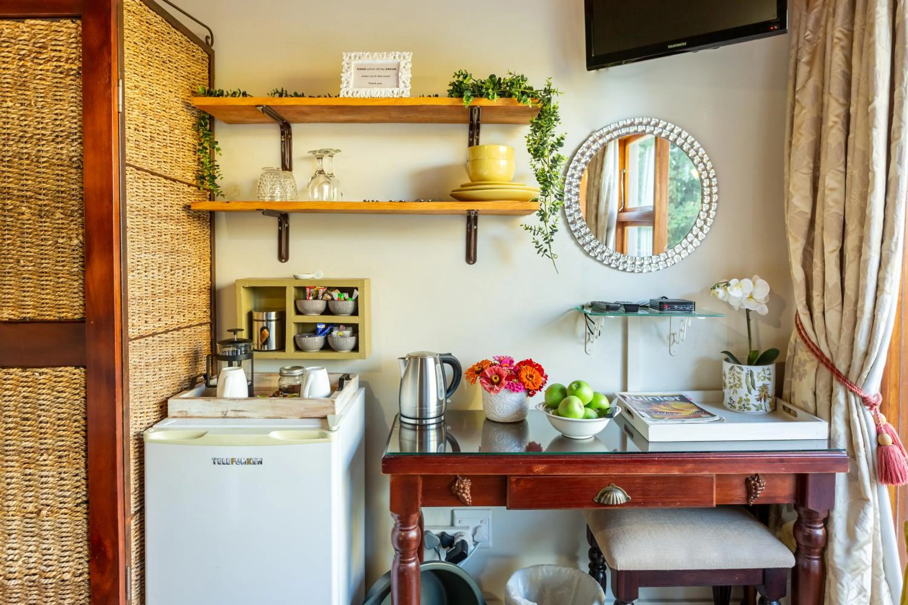 Coffee/tea facilities in Die Fonteine Country Guesthouse and Glamping
