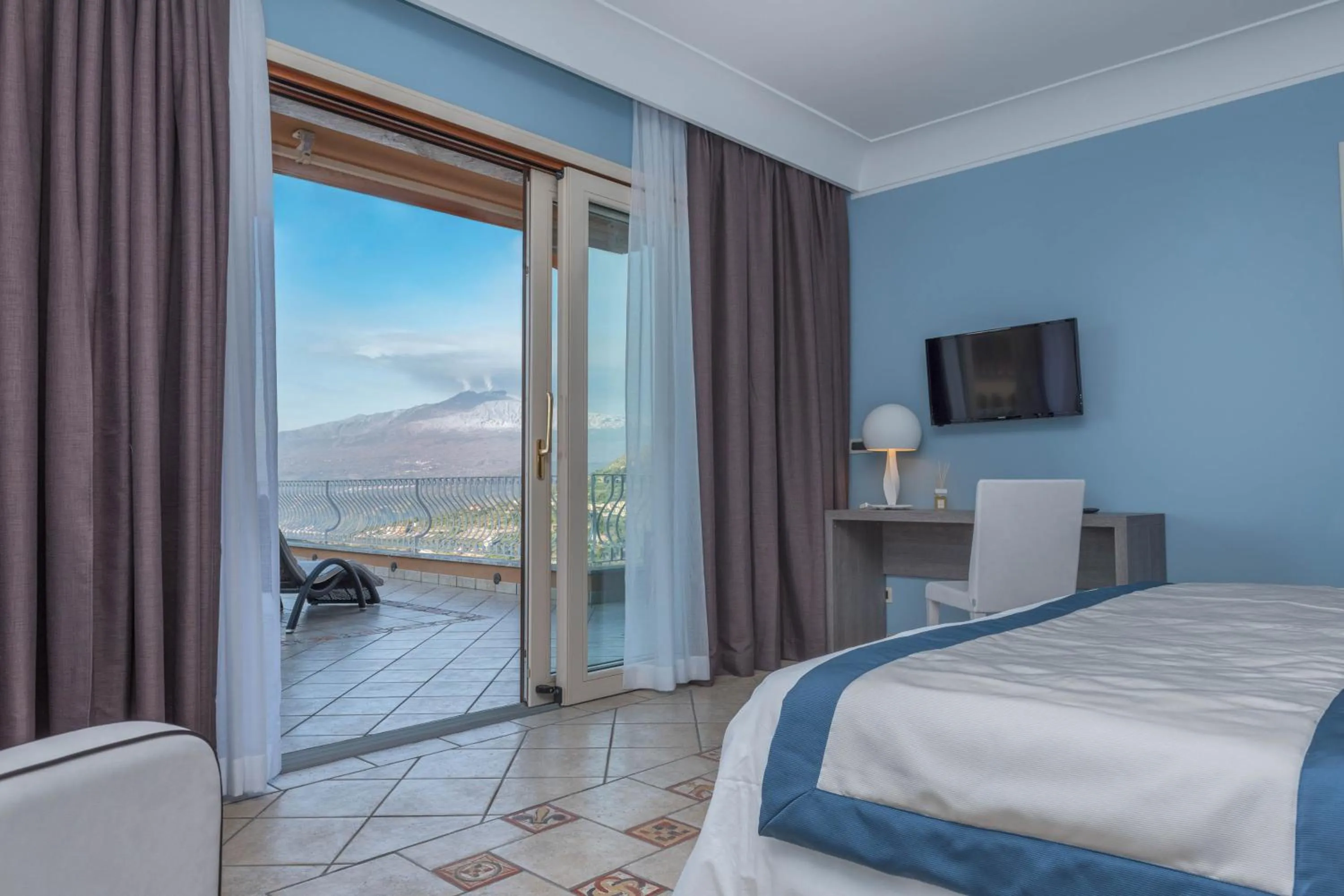 Bedroom, Bed in Villa Le Terrazze Charming Rooms