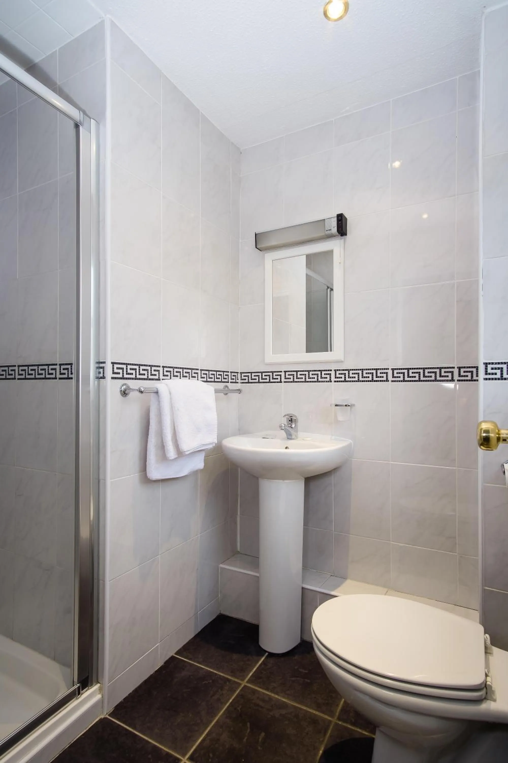 Shower in Adamson Hotel