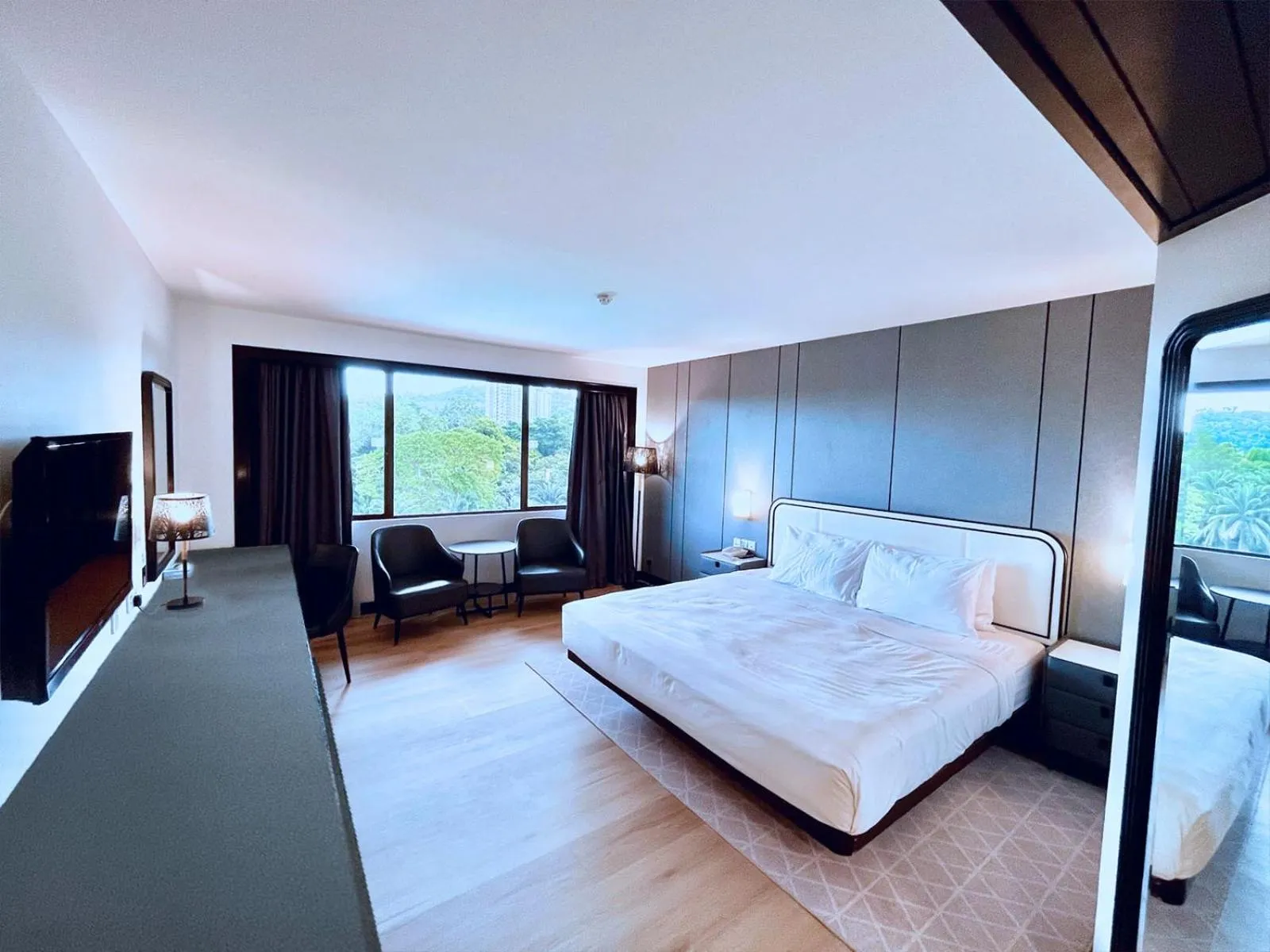 Bedroom, Bed in Sabah Hotel