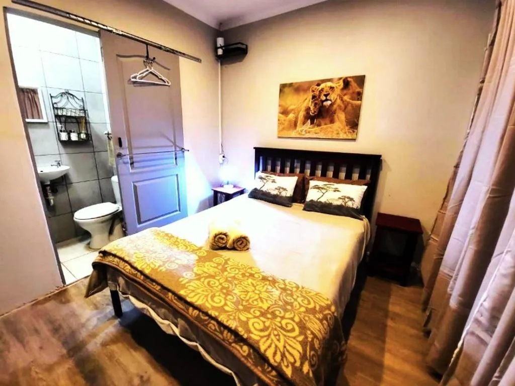 Bed in The Lion's Den
