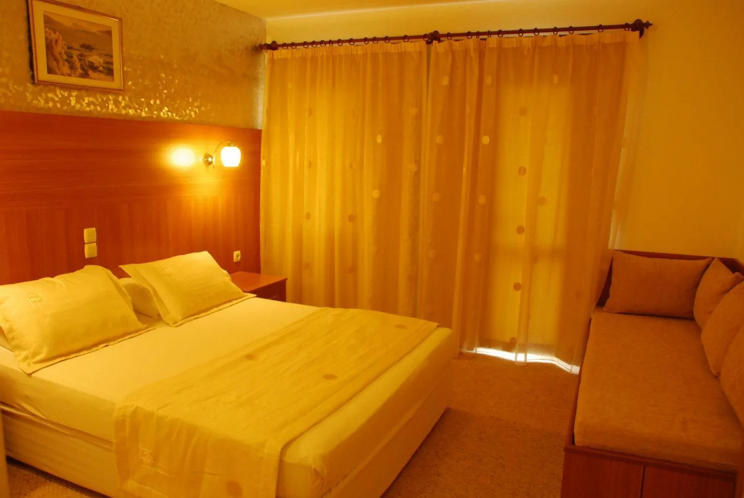 Bedroom, Bed in Hotel Pirat
