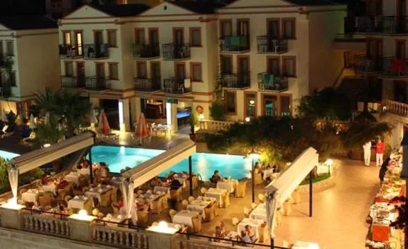 Facade/entrance in Hotel Pirat