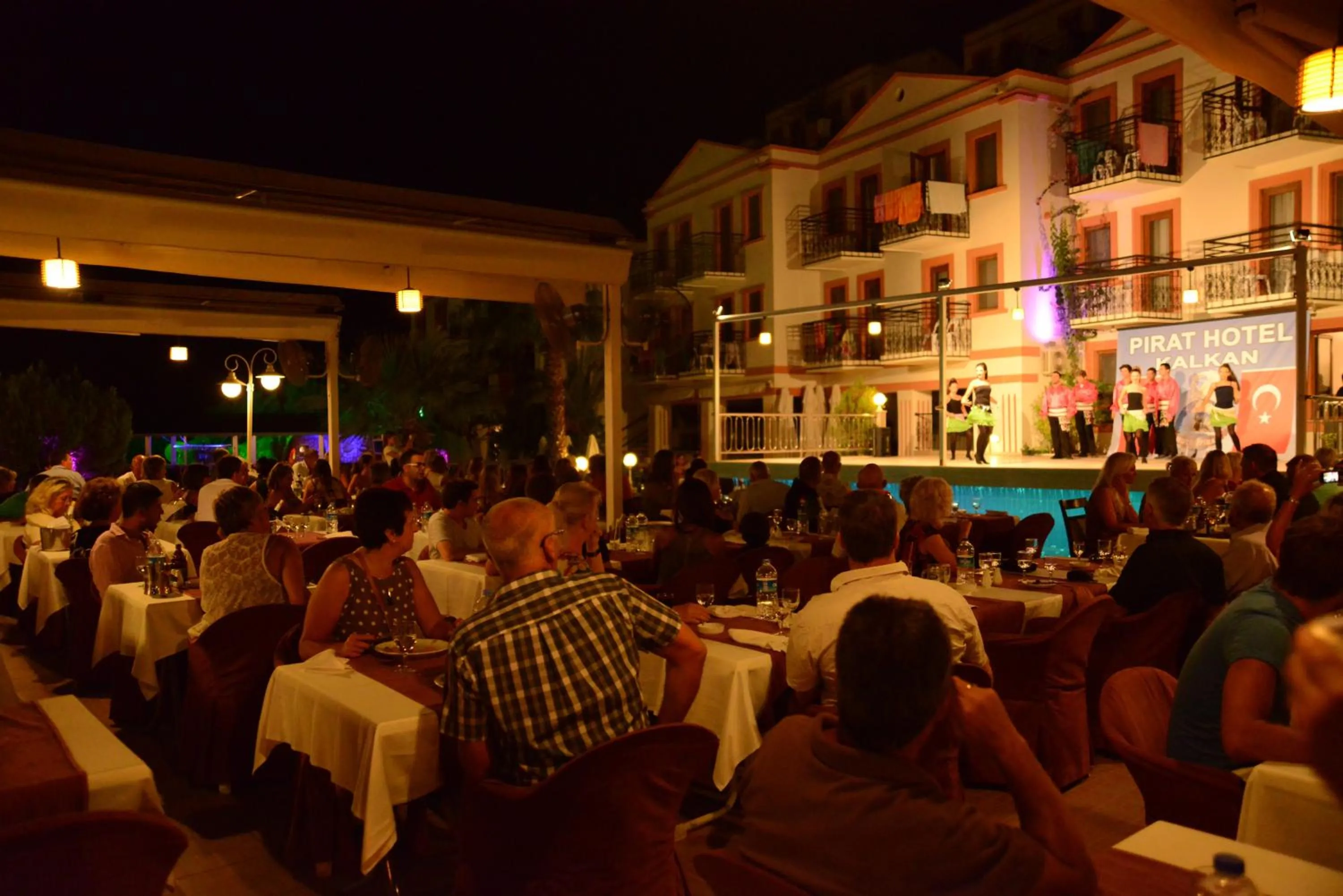 Restaurant/places to eat in Hotel Pirat