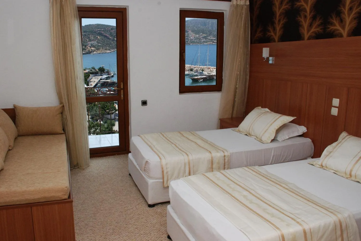 Bedroom, Bed in Hotel Pirat