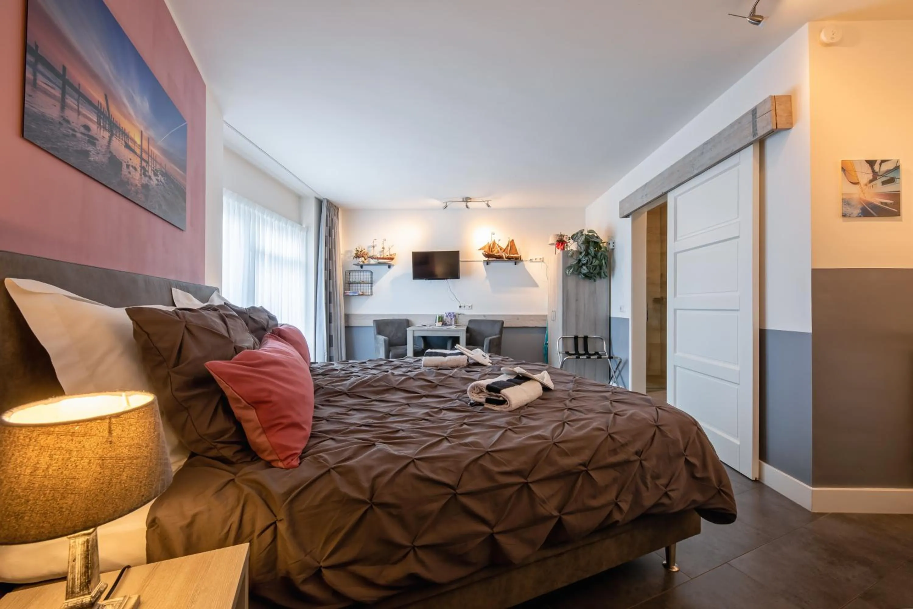 Photo of the whole room, Bed in BnB 't Kraaiennest