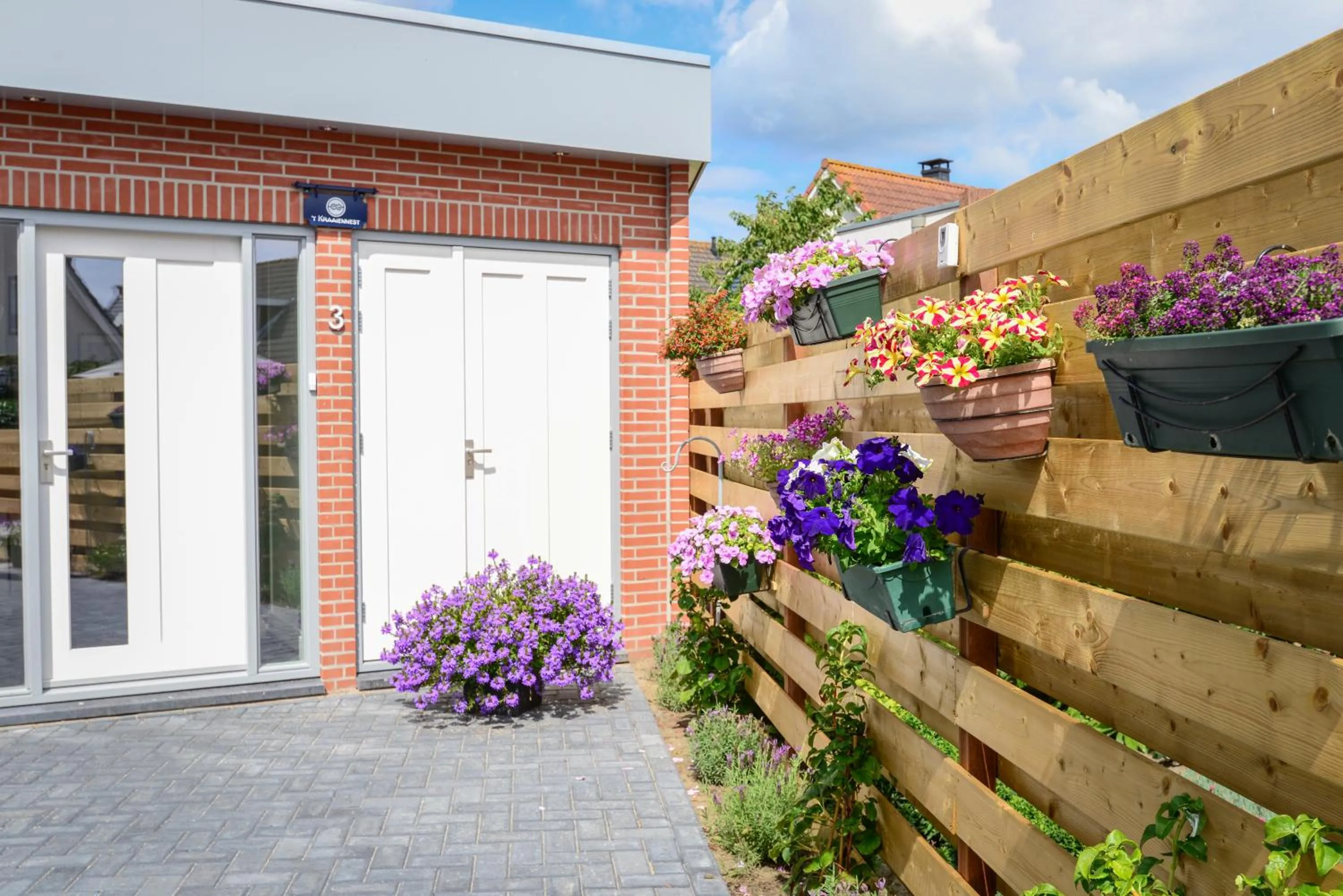 Facade/entrance in BnB 't Kraaiennest