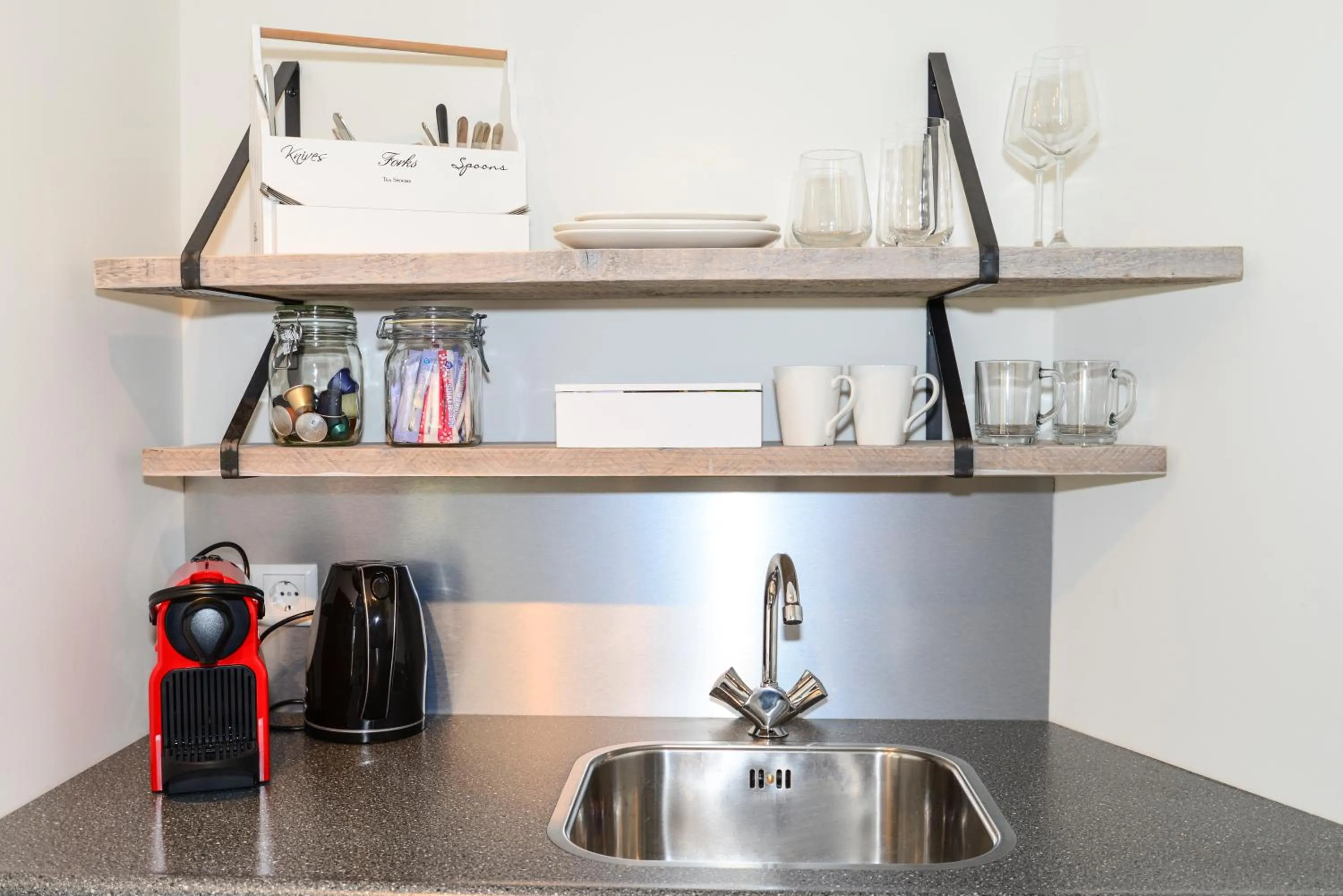 Coffee/tea facilities in BnB 't Kraaiennest