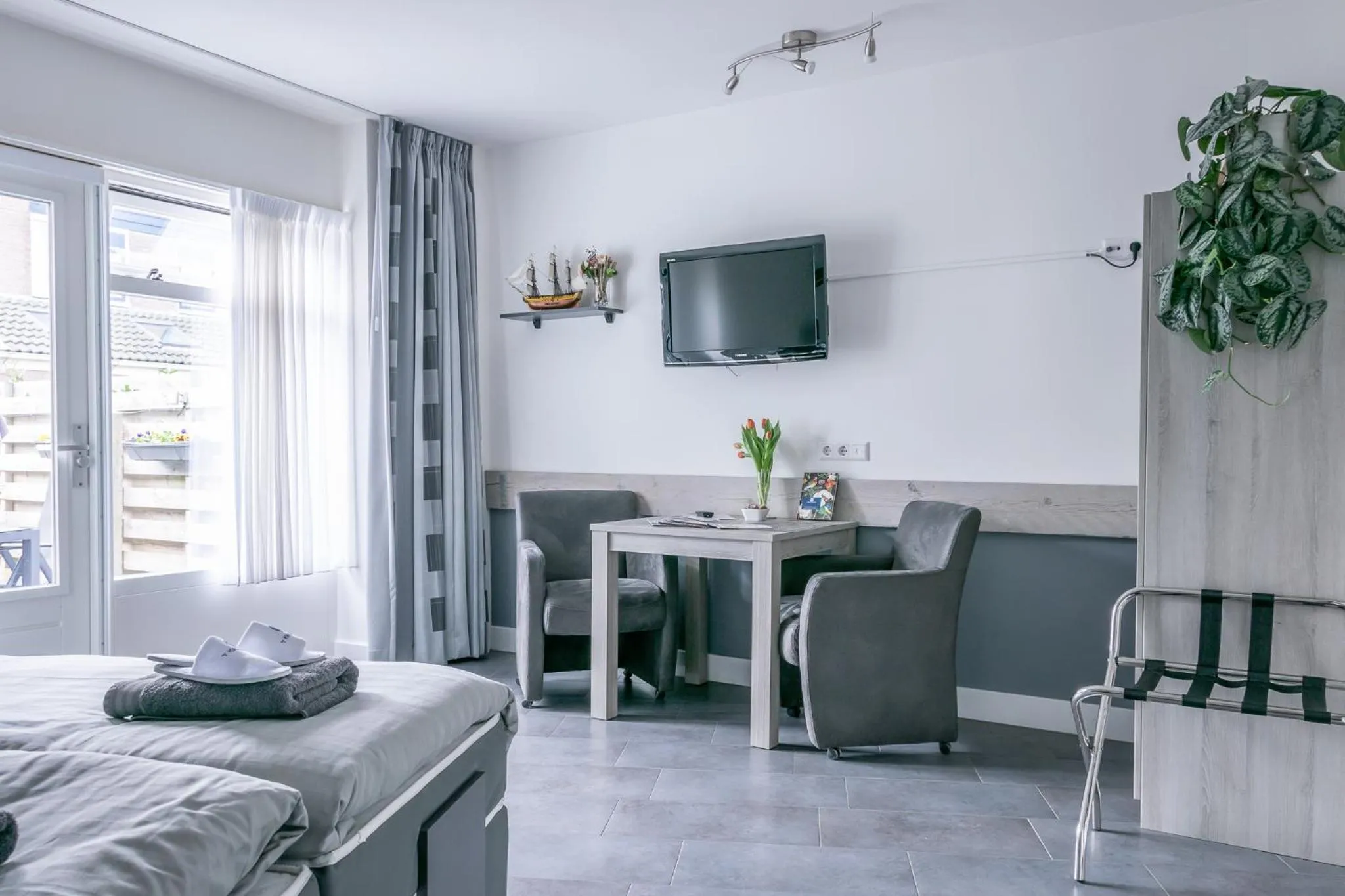 Dining area, Bed in BnB 't Kraaiennest