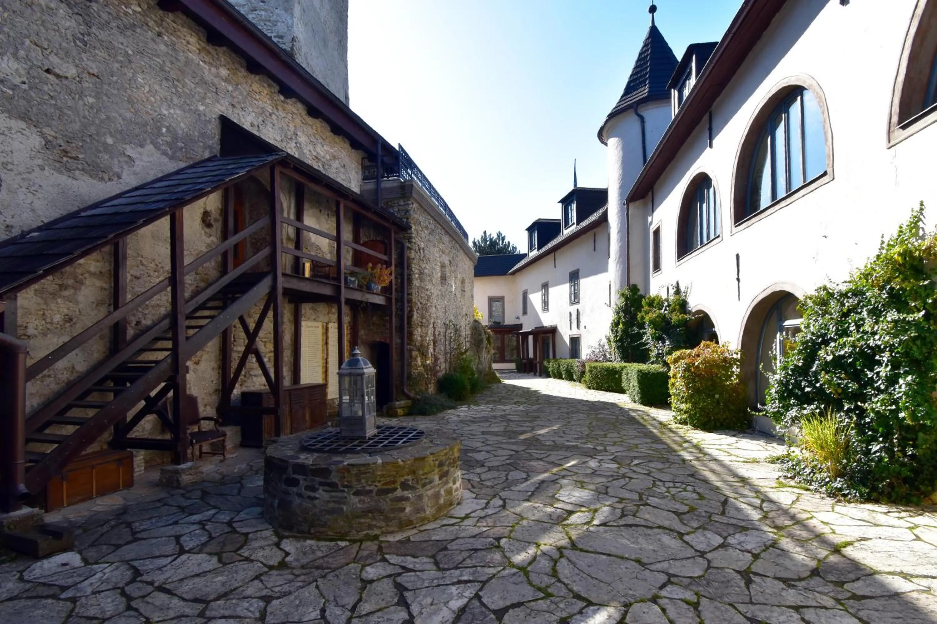 Property building in Chateau GrandCastle