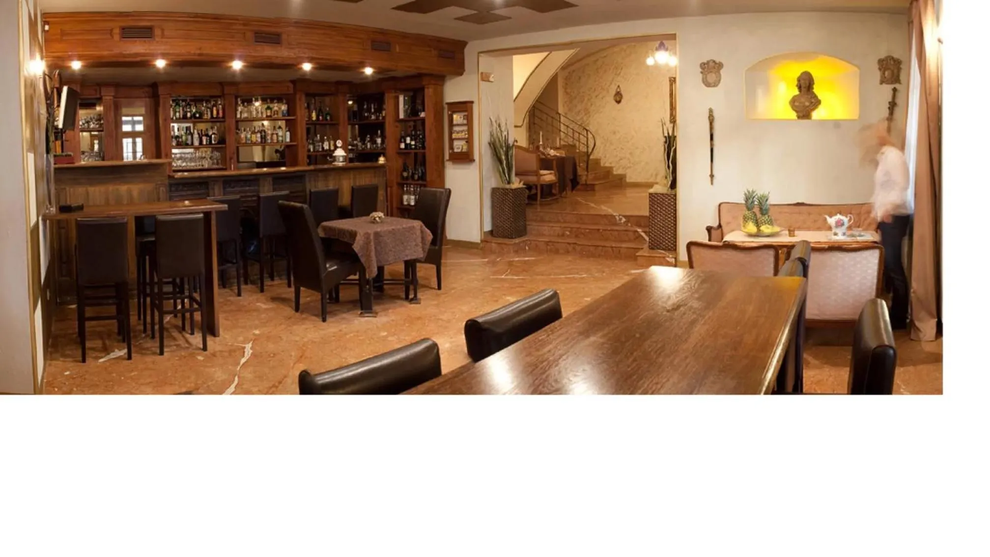 Restaurant/places to eat in Chateau GrandCastle