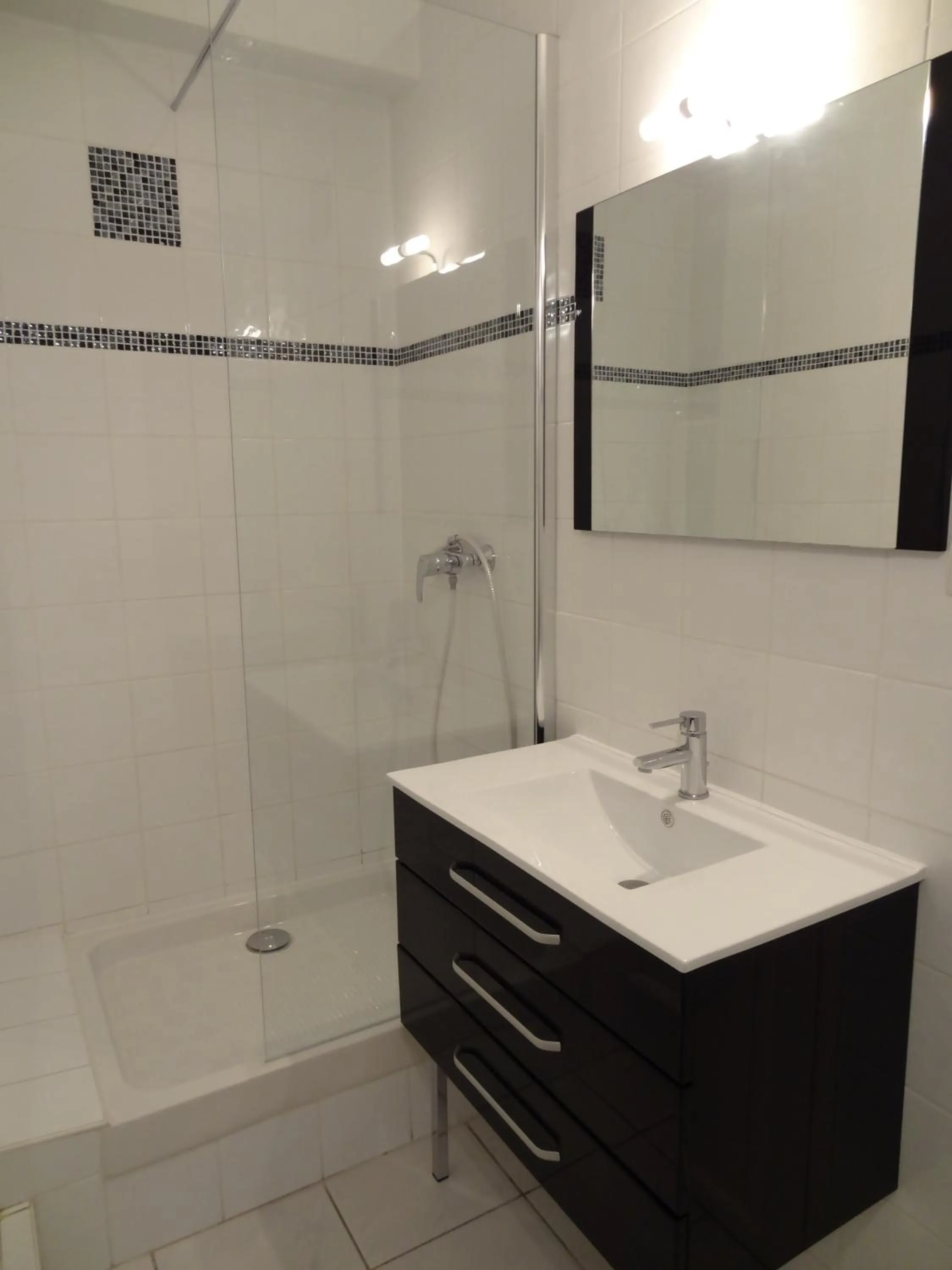 Bathroom in Residence Avy Baudelaire - Lyon Bellecour